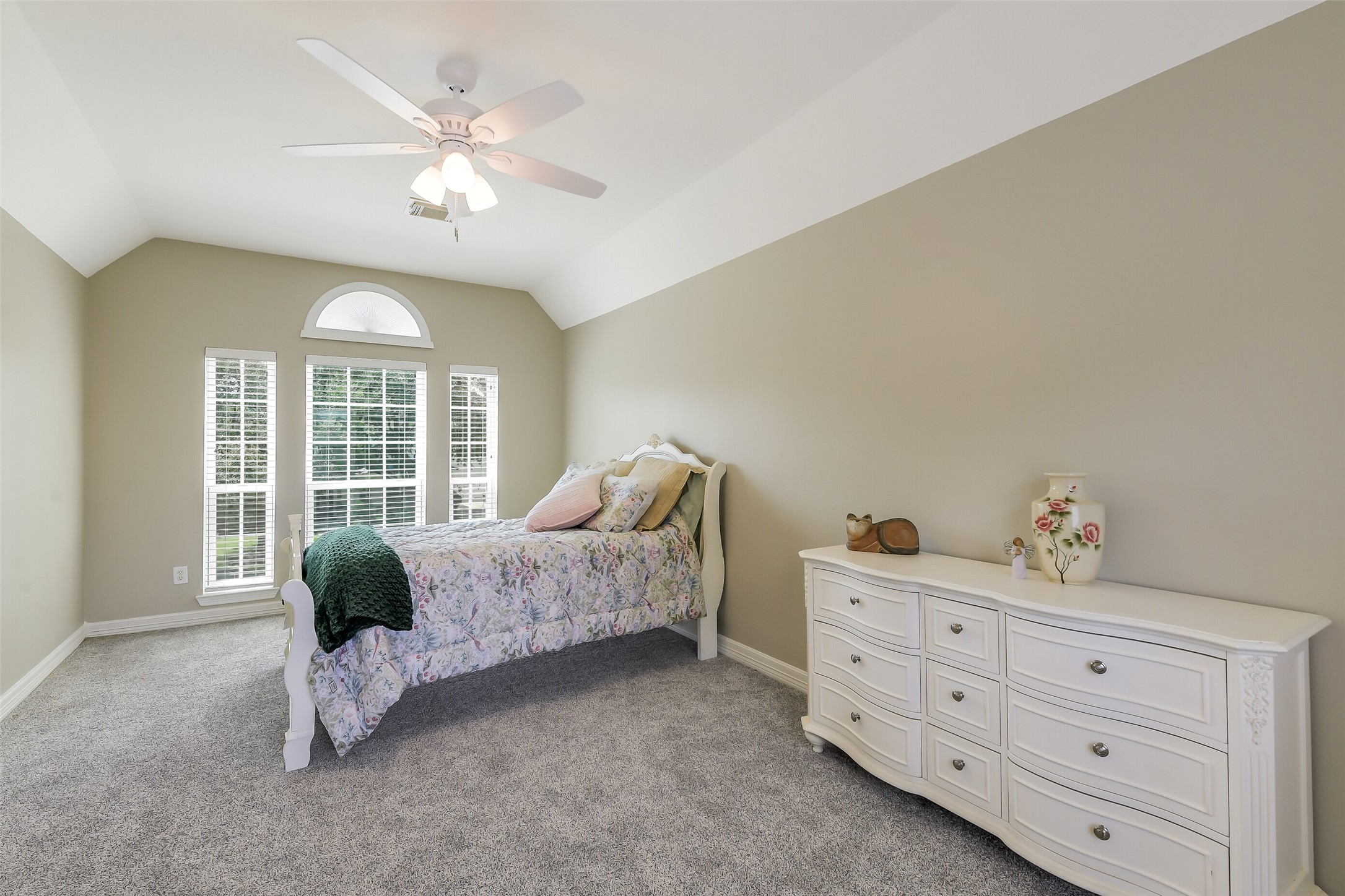 16314 Mahogany Crest Drive Property Photo 36