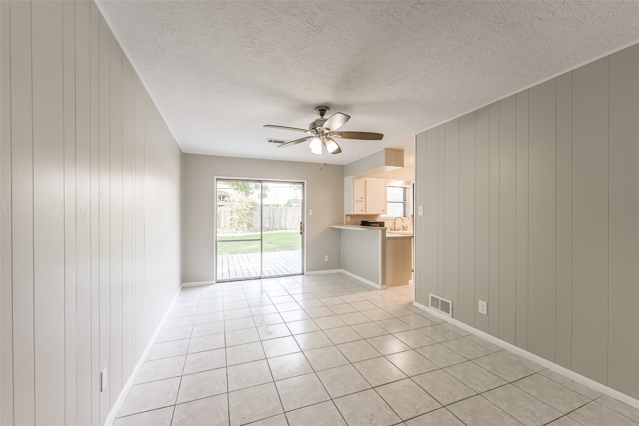 7015 Pine Vista Lane Property Photo 14
