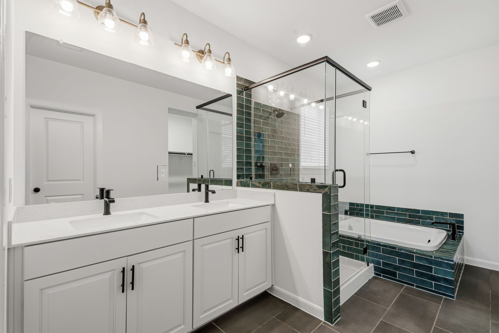17043 Luminous Ln Property Photo 20