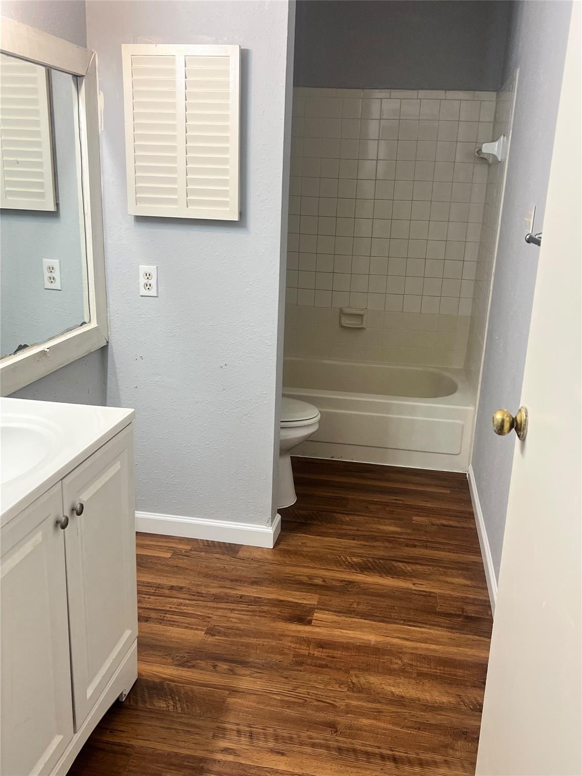 12500 Sandpiper Drive # 28, Houston Tx 77035 Property Photo 5