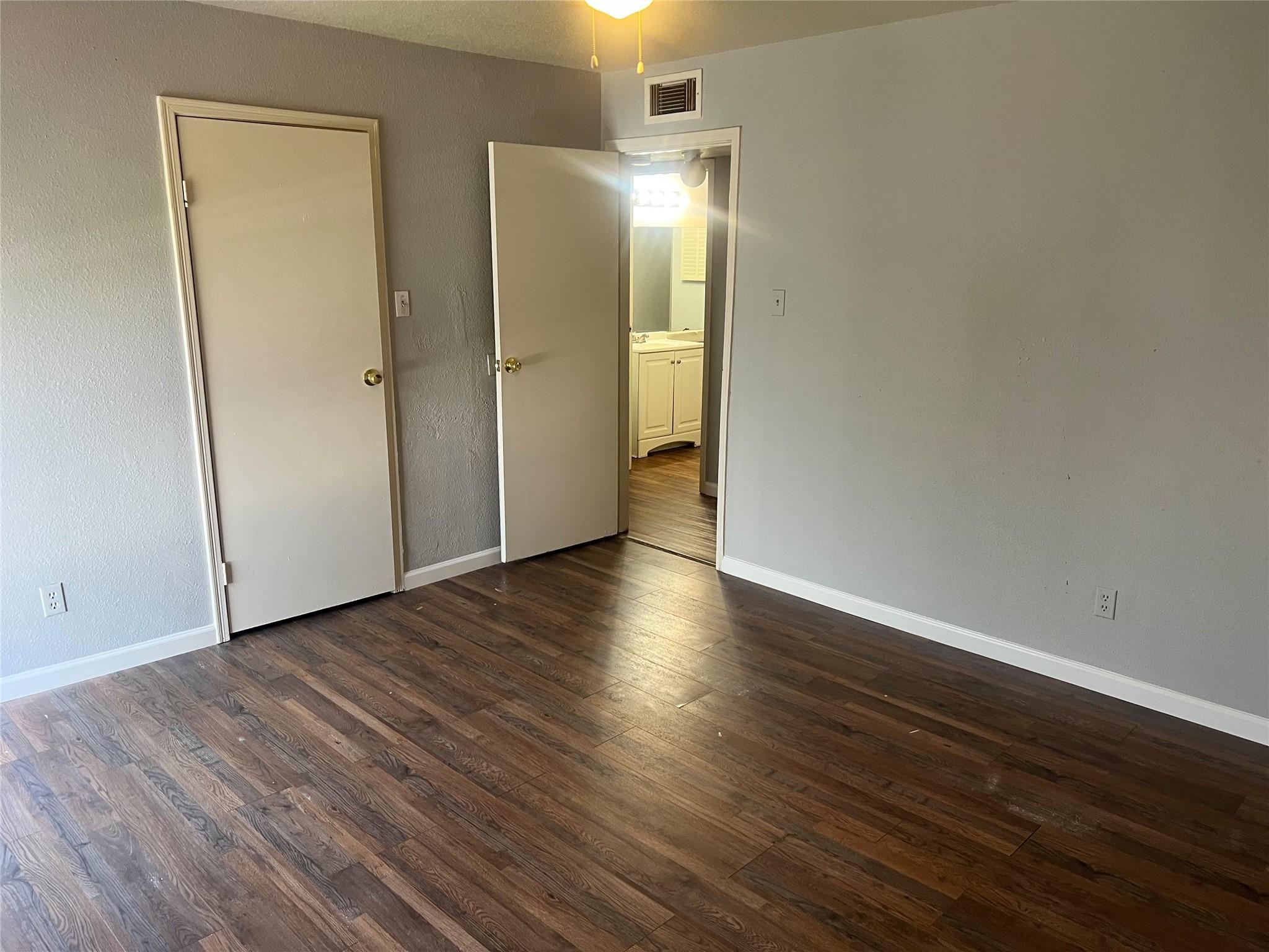 12500 Sandpiper Drive # 28, Houston Tx 77035 Property Photo 7