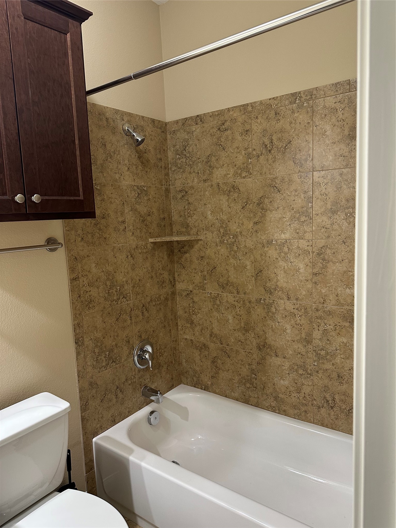 984 Arbor Glen Property Photo 15