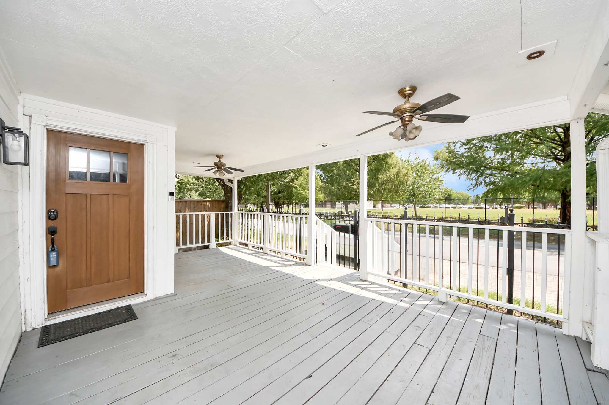 311 N Milby Street Property Photo 3