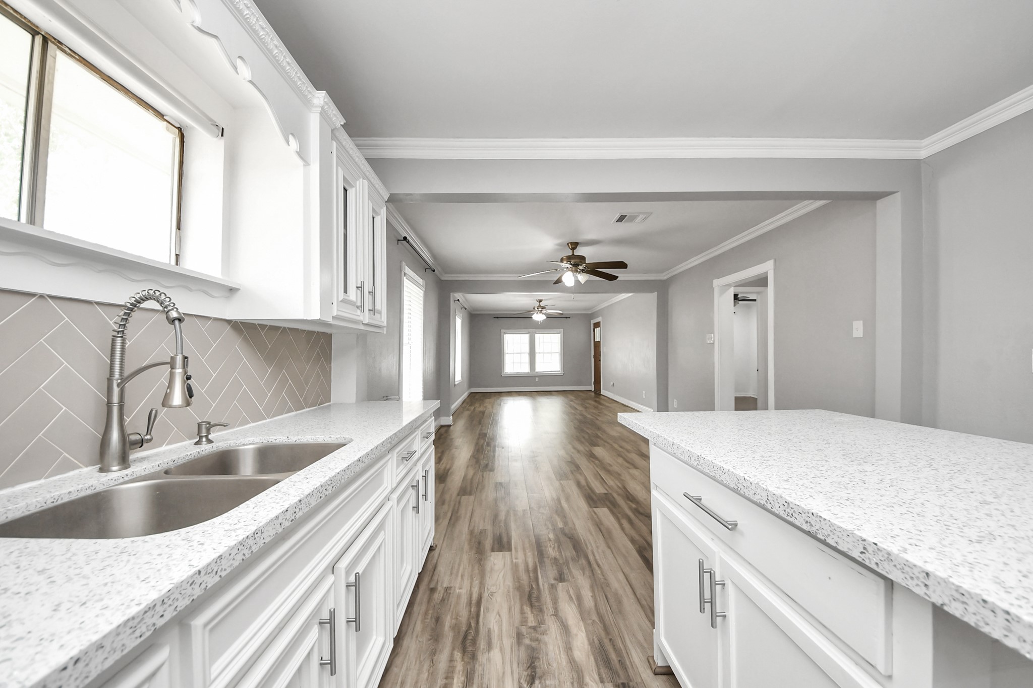 311 N Milby Street Property Photo 8