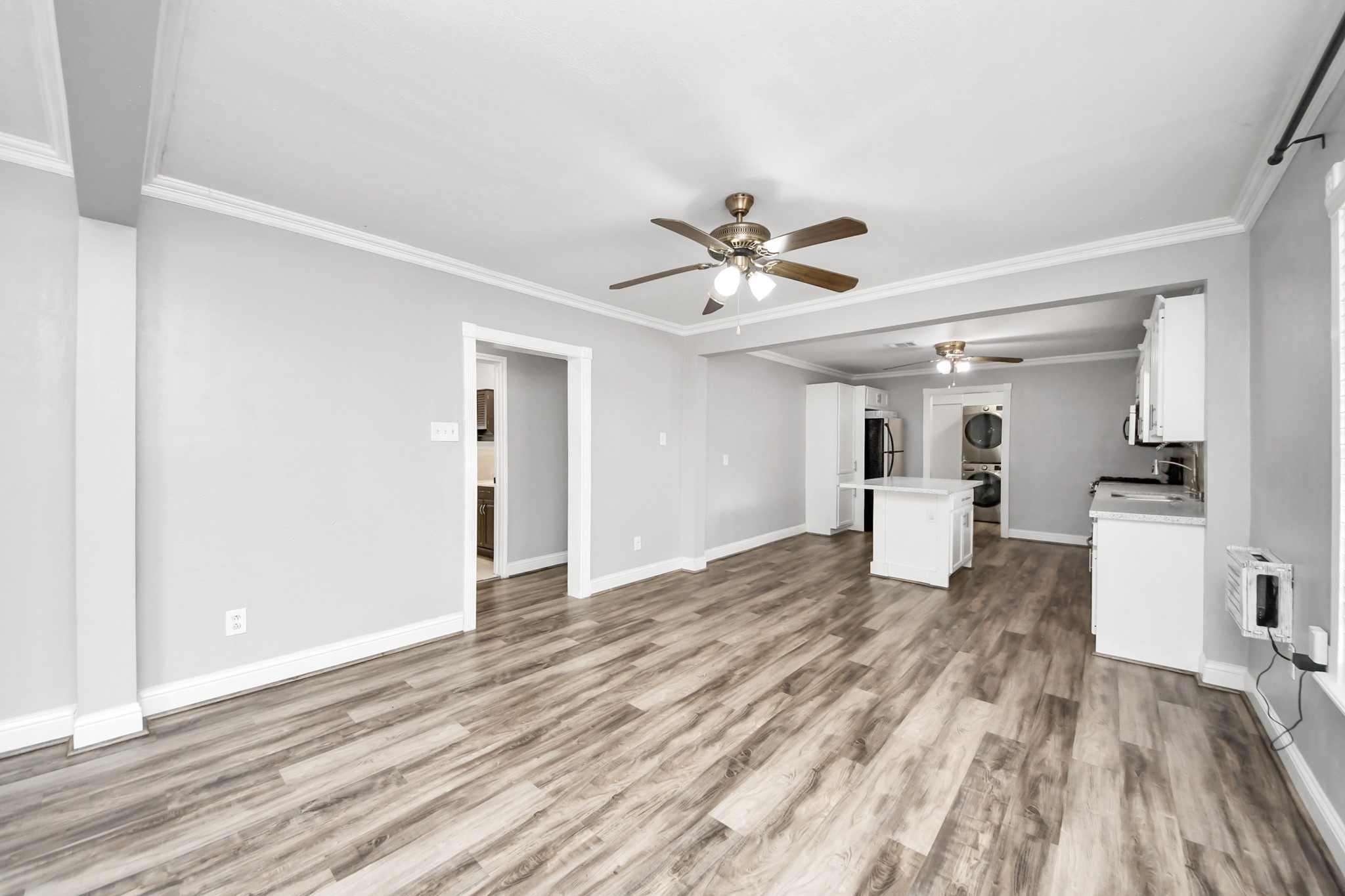 311 N Milby Street Property Photo 10