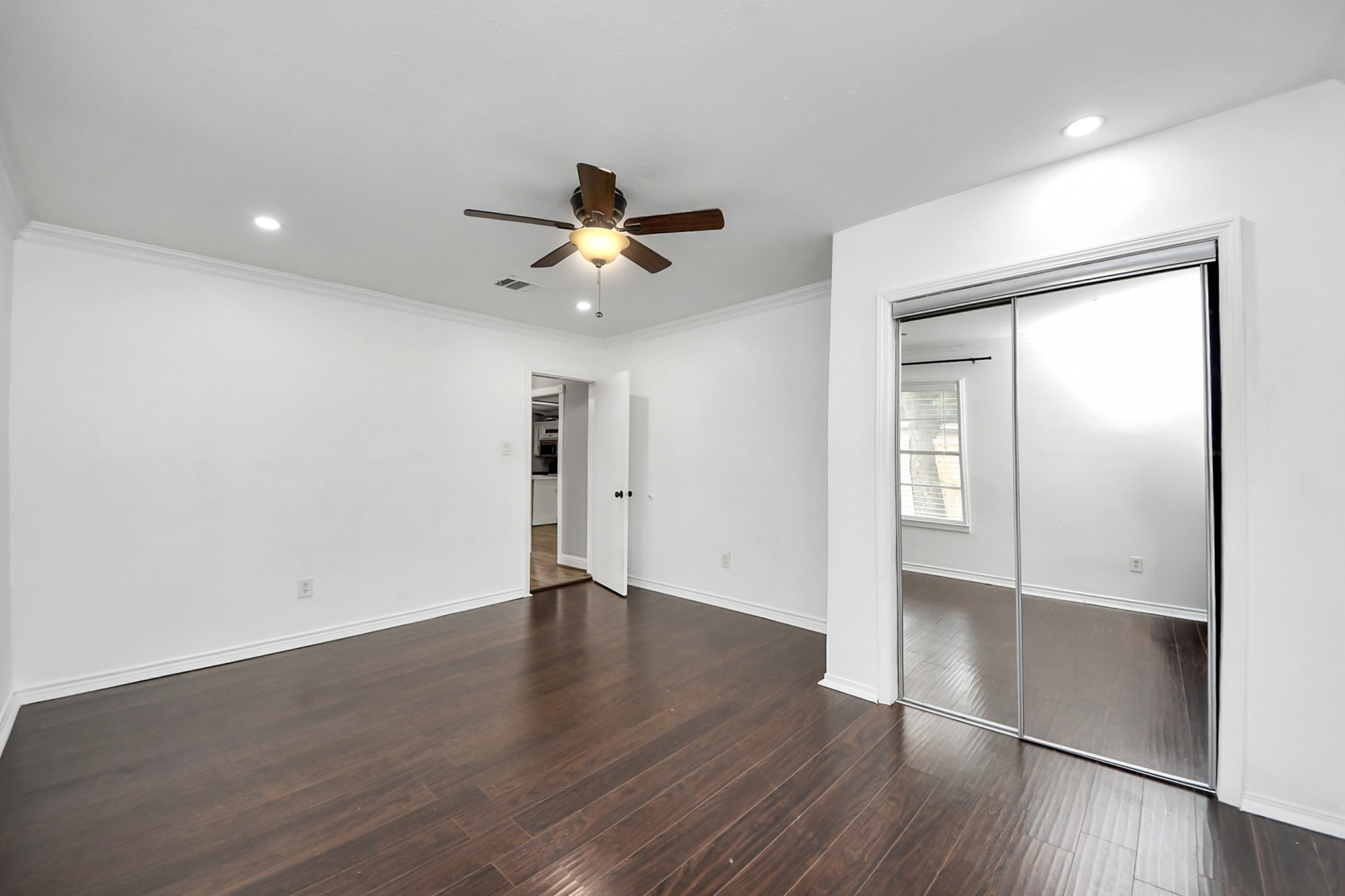 311 N Milby Street Property Photo 18
