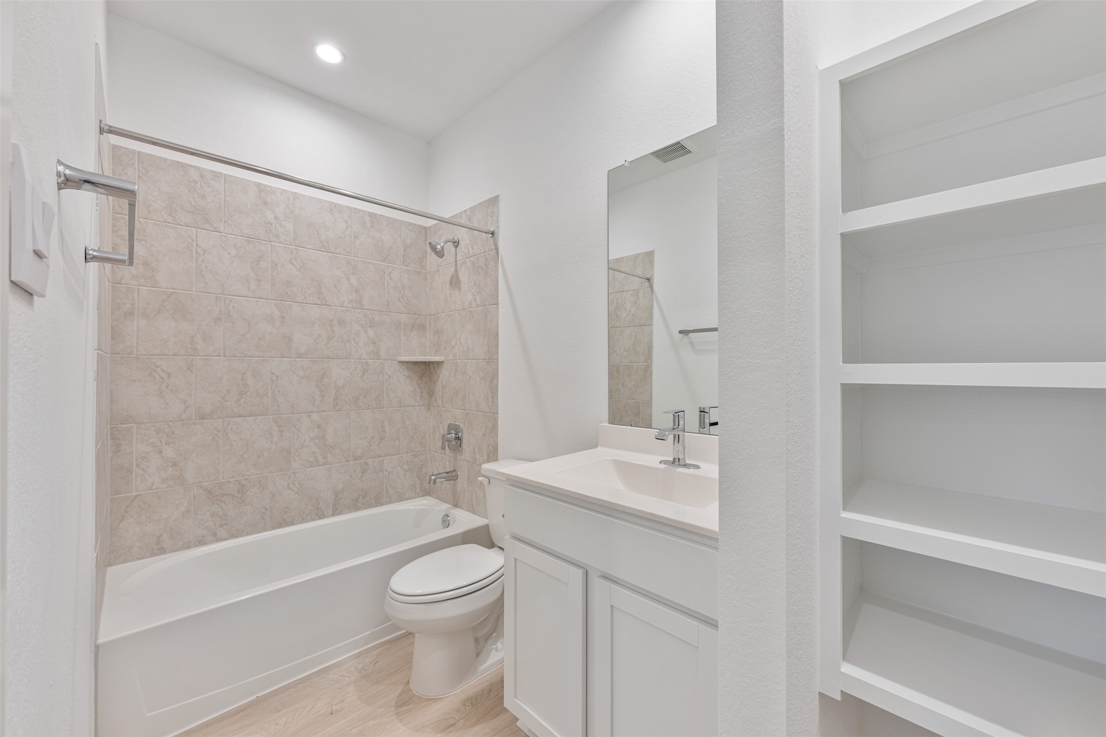 3123 Langley Bend Lane Property Photo 6
