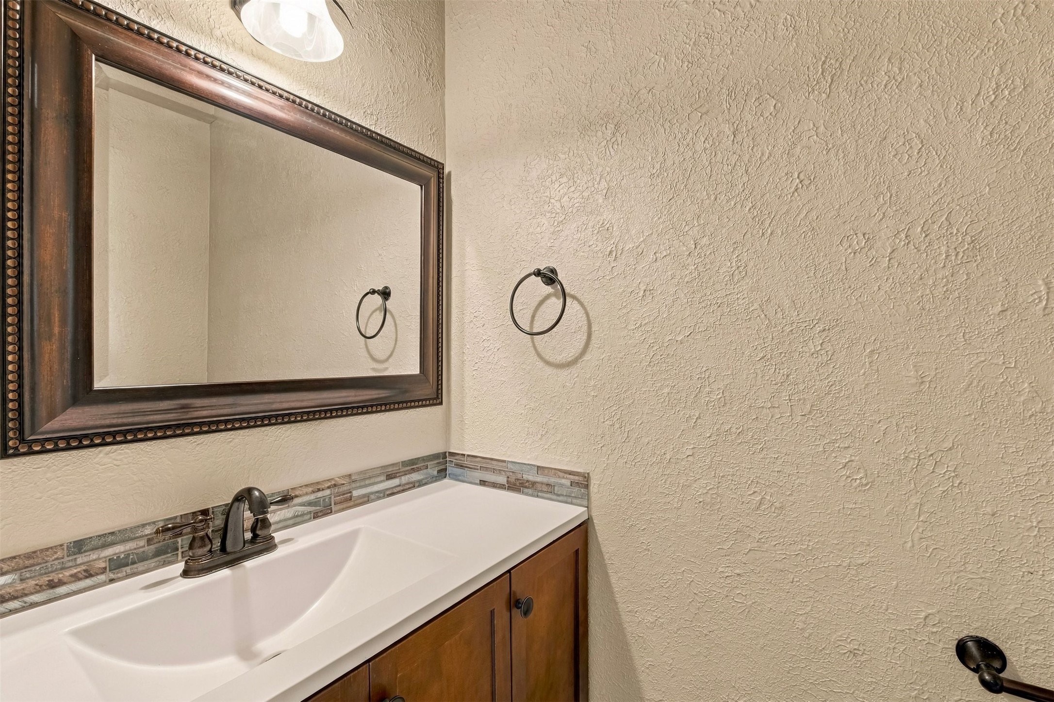 1646 Prairie Mark Lane Property Photo 7