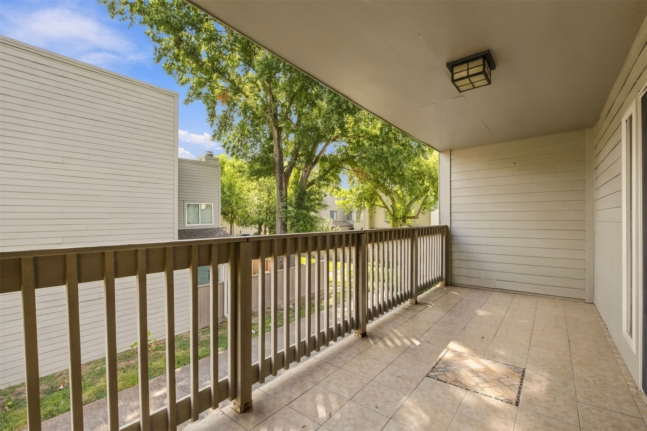 1646 Prairie Mark Lane Property Photo 14