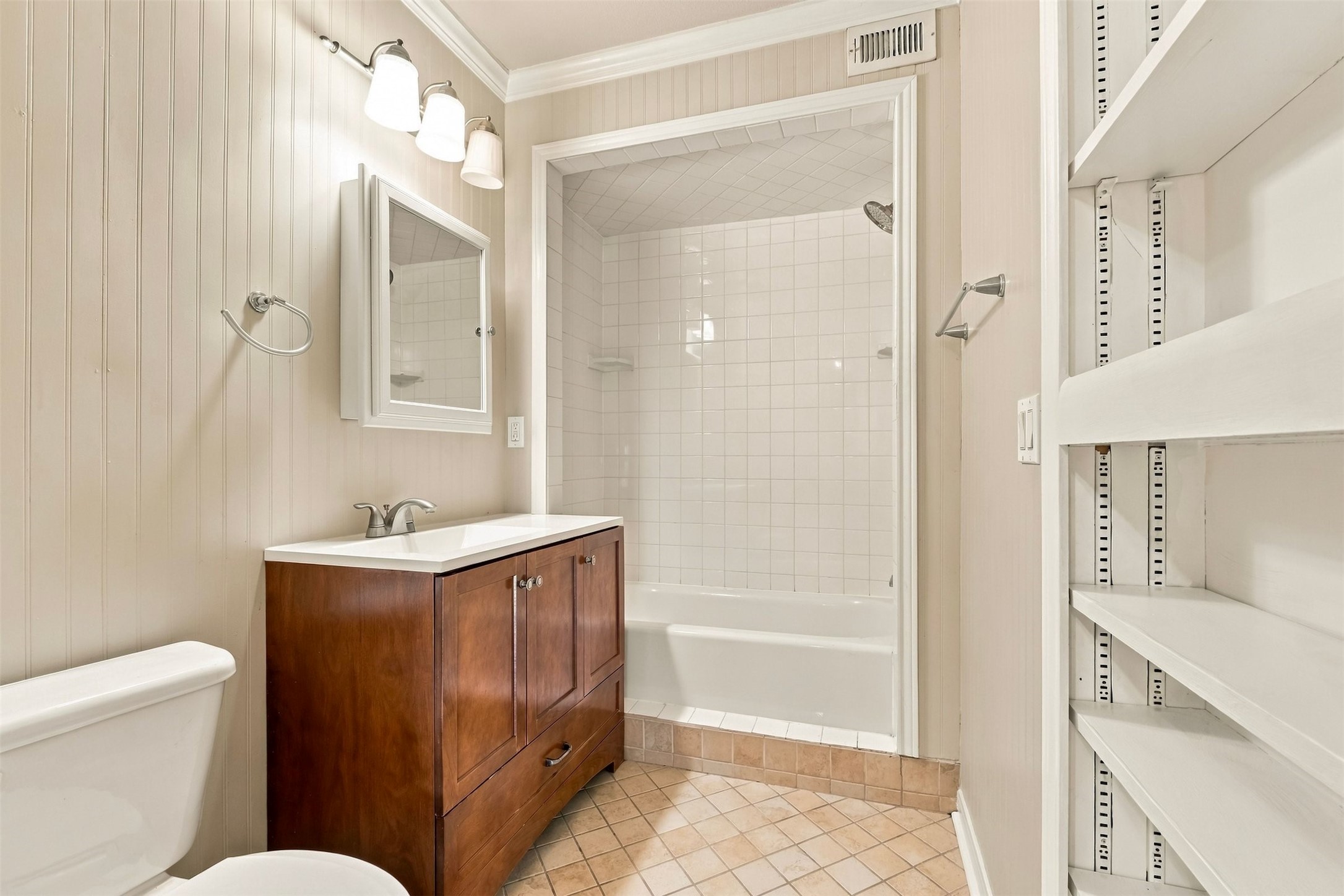 1646 Prairie Mark Lane Property Photo 17