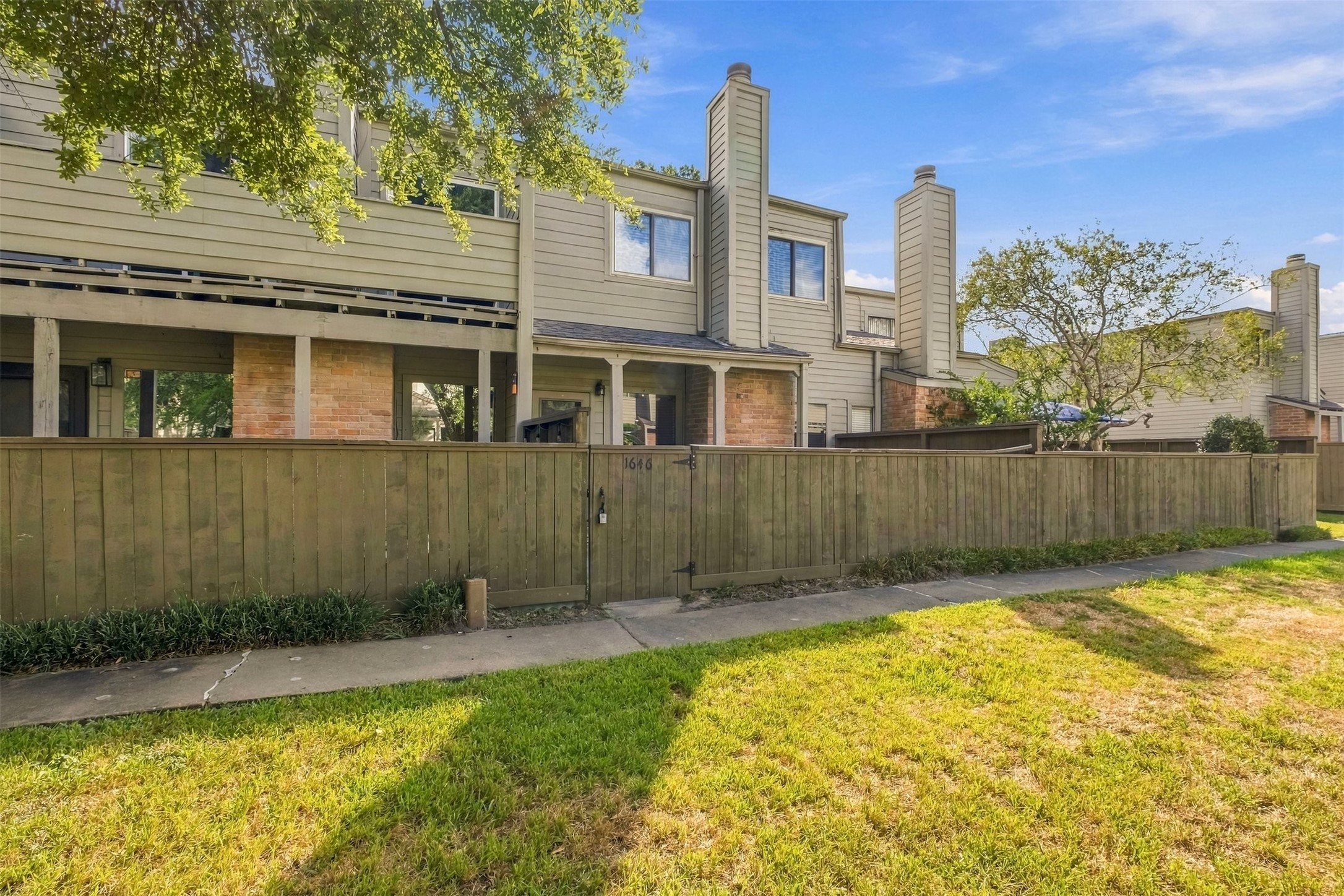 1646 Prairie Mark Lane Property Photo 24