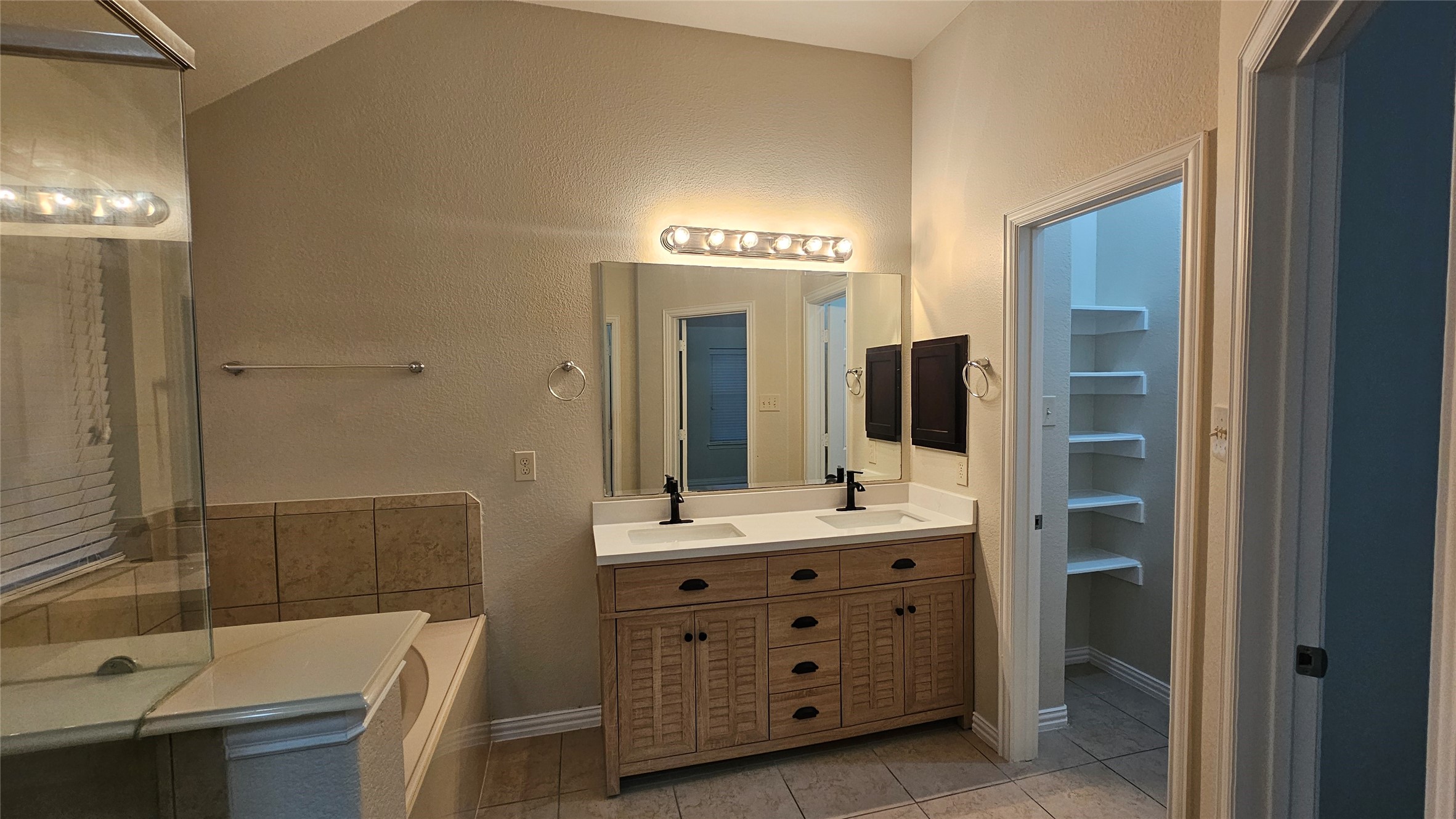 10002 Blissfull Valley Lane Property Photo 13