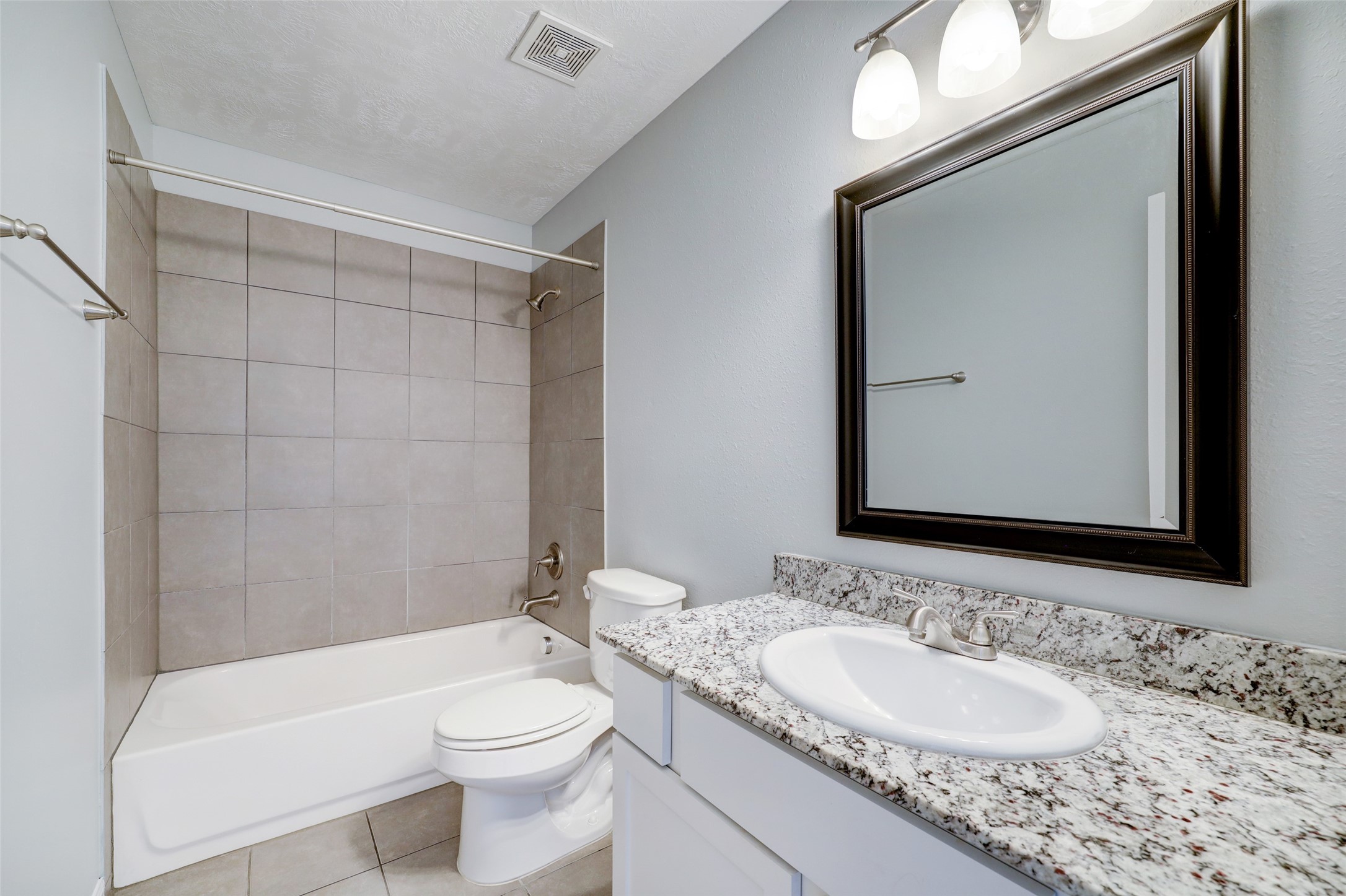 835 Heights Boulevard 07 Property Photo 3