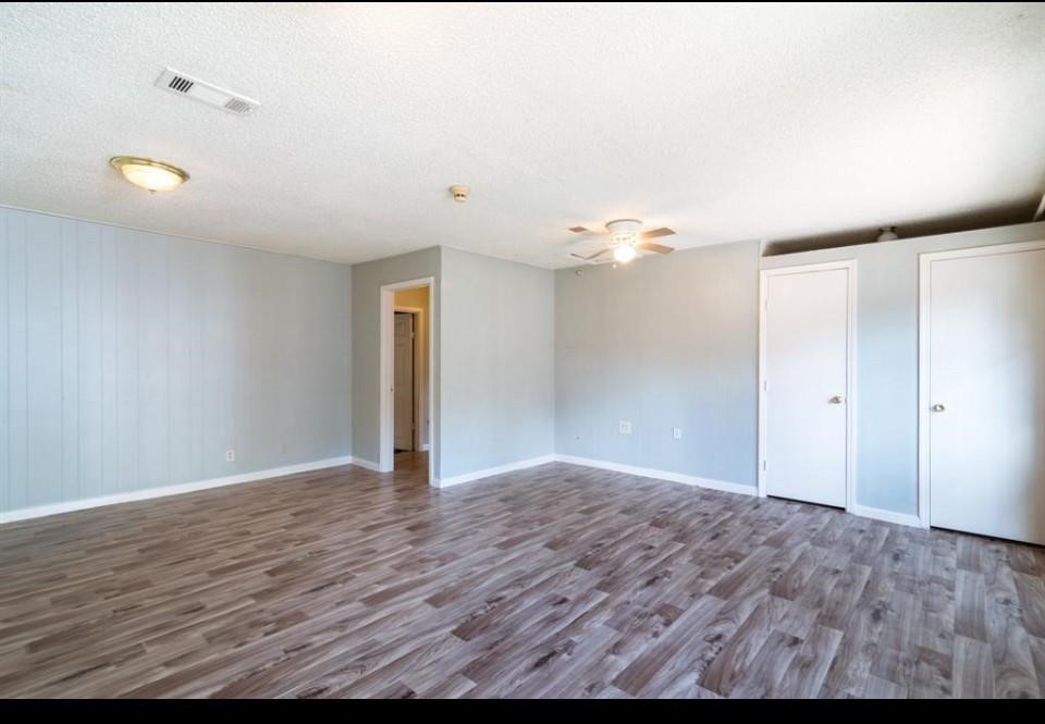 7621 Gleason Road Property Photo 3