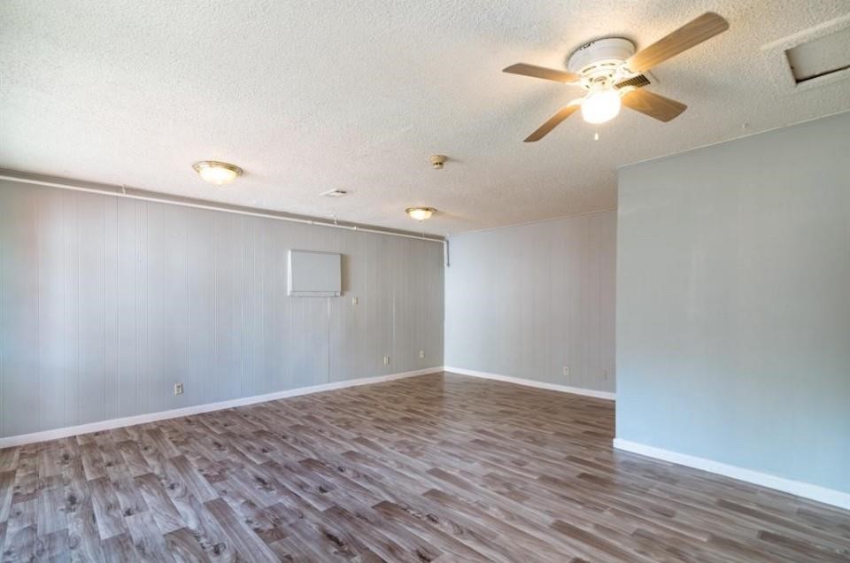 7621 Gleason Road Property Photo 4