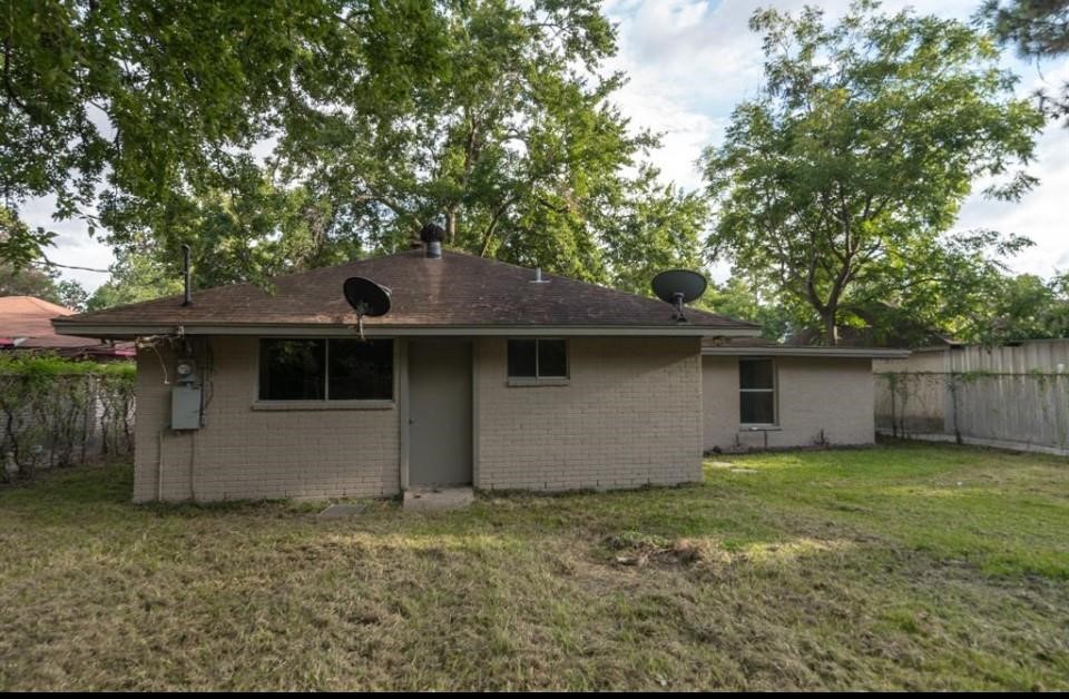 7621 Gleason Road Property Photo 20