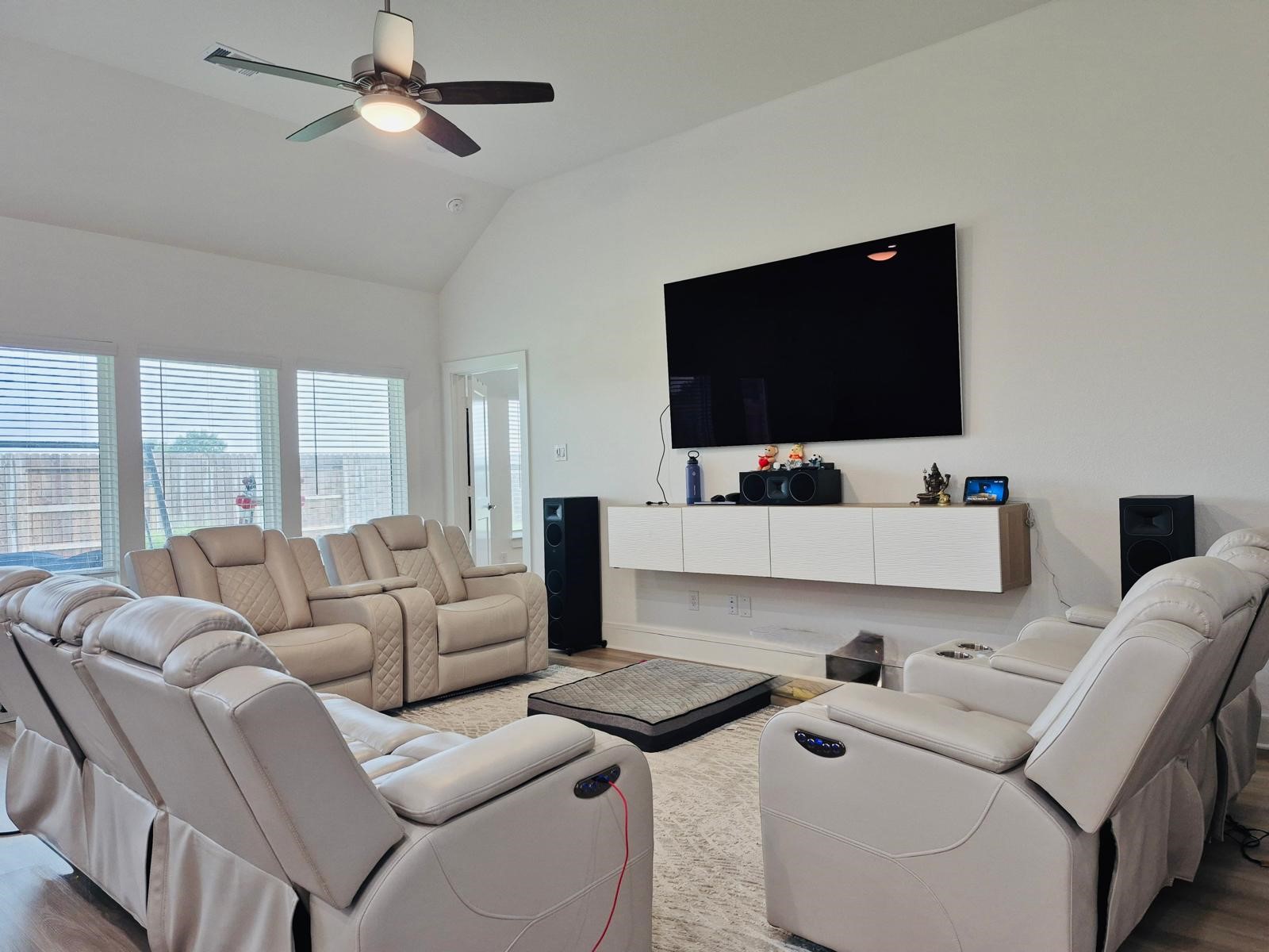 2002 Flatland Drive Property Photo 3