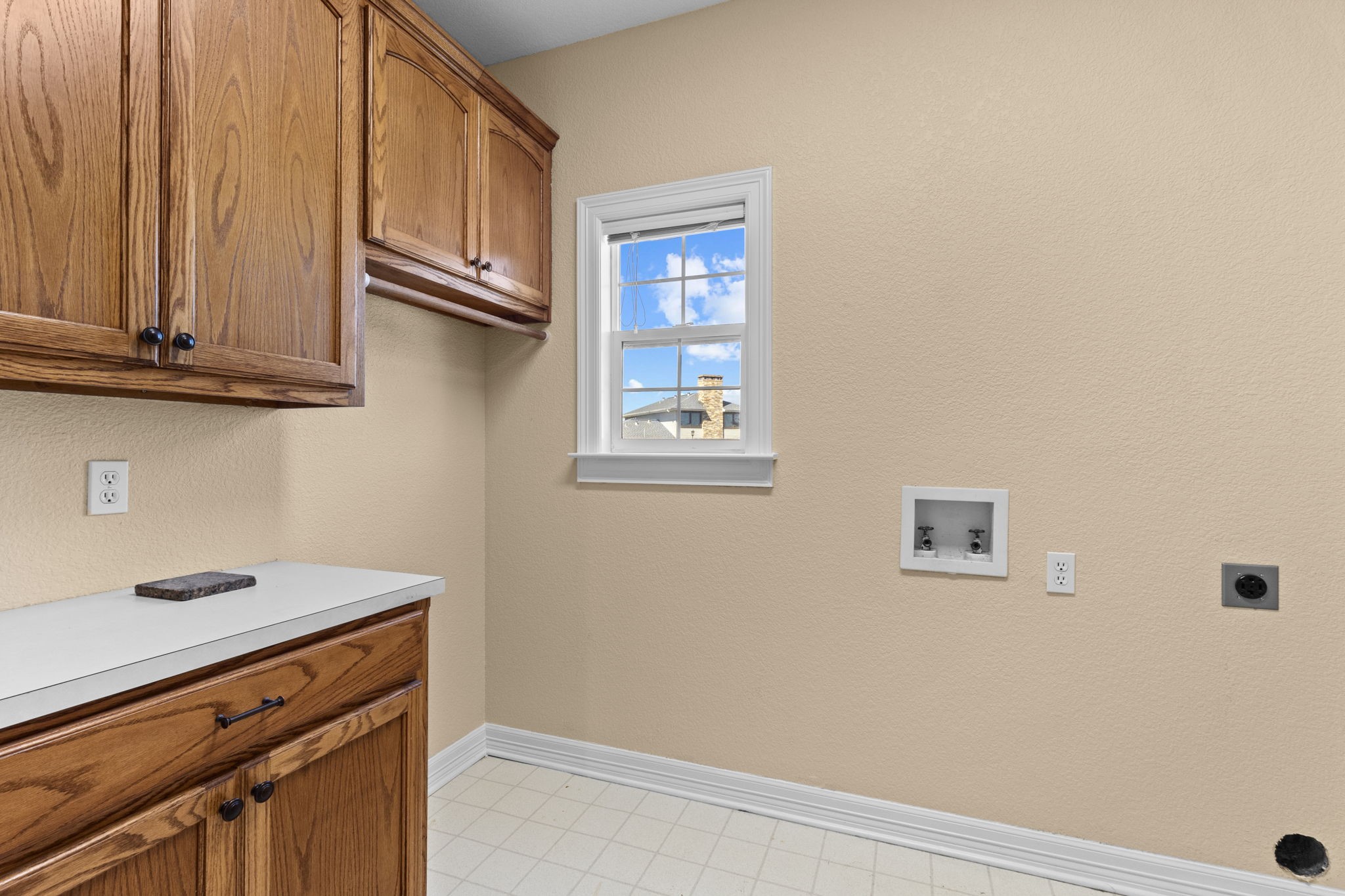 900 Southwind Property Photo 10