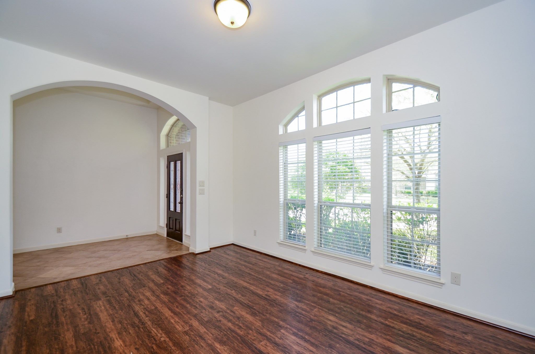 5611 Plum Point Court Property Photo 6