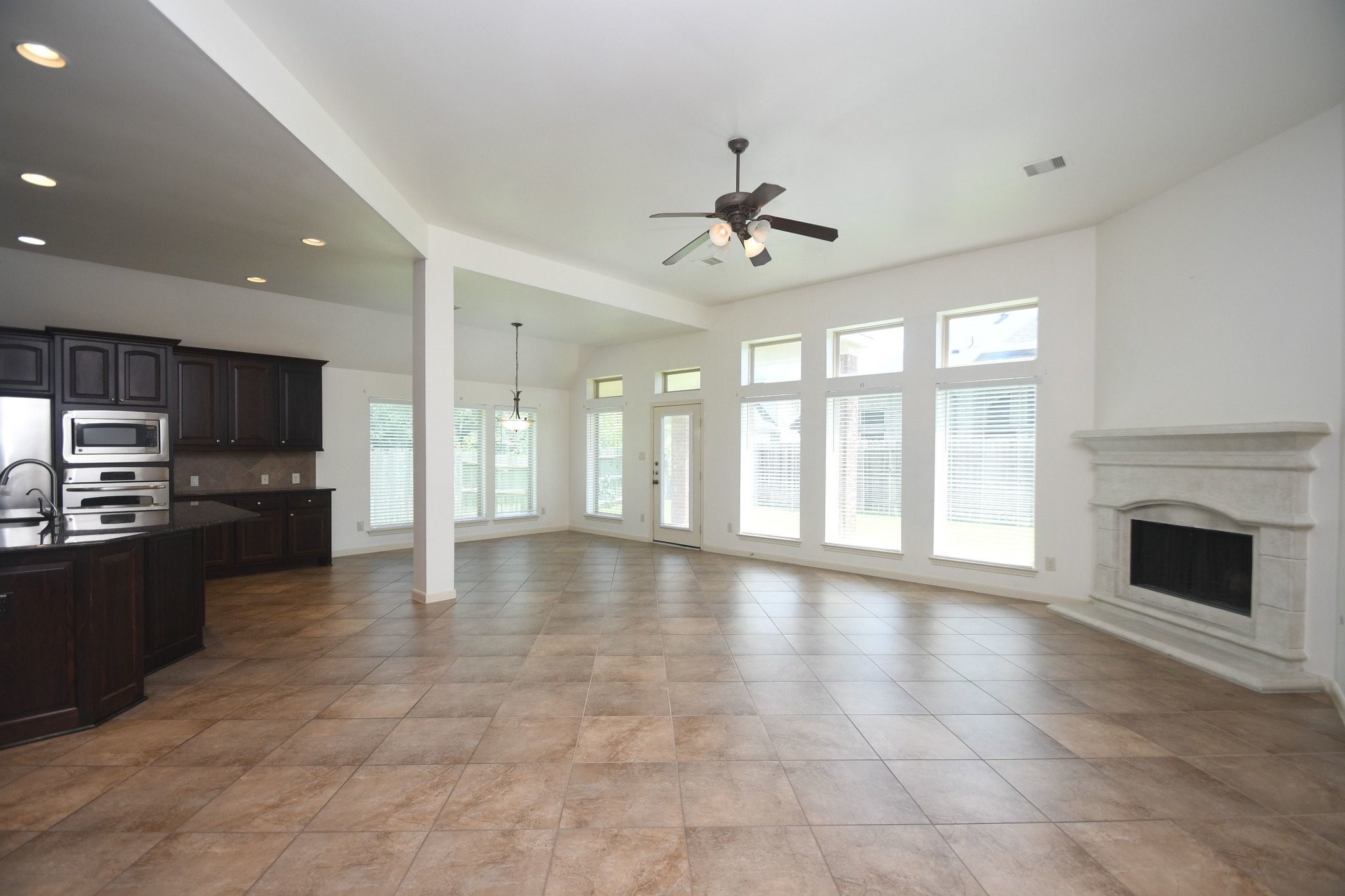 5611 Plum Point Court Property Photo 25