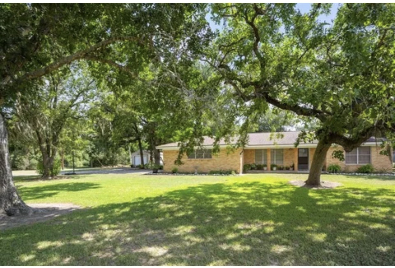 2291 Highway 71 Property Photo 1