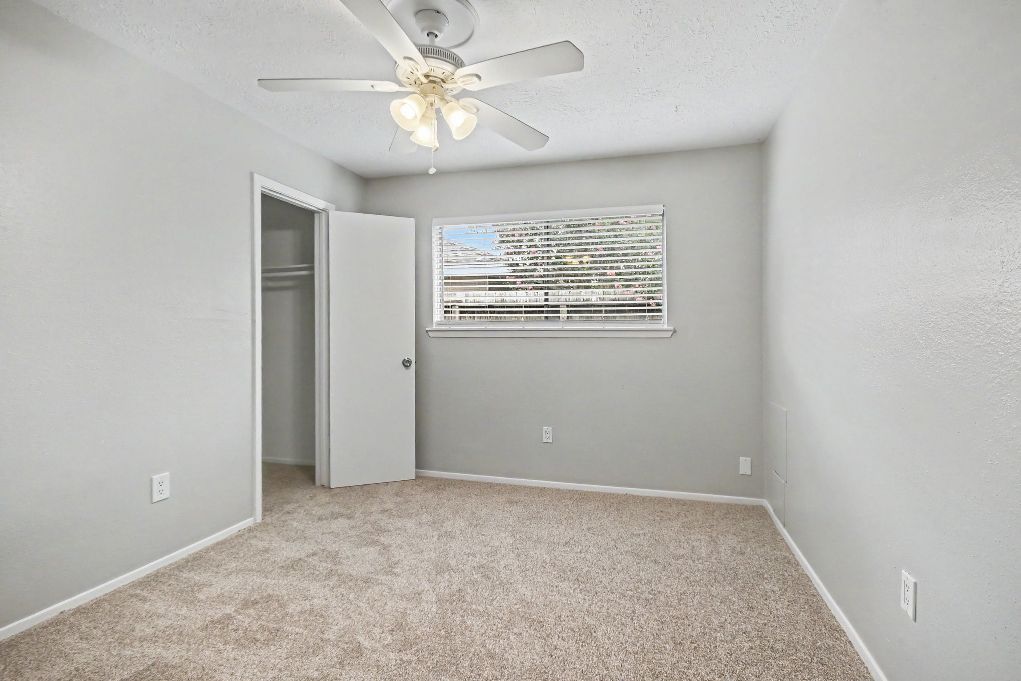 16215 Barcelona Drive Property Photo 12