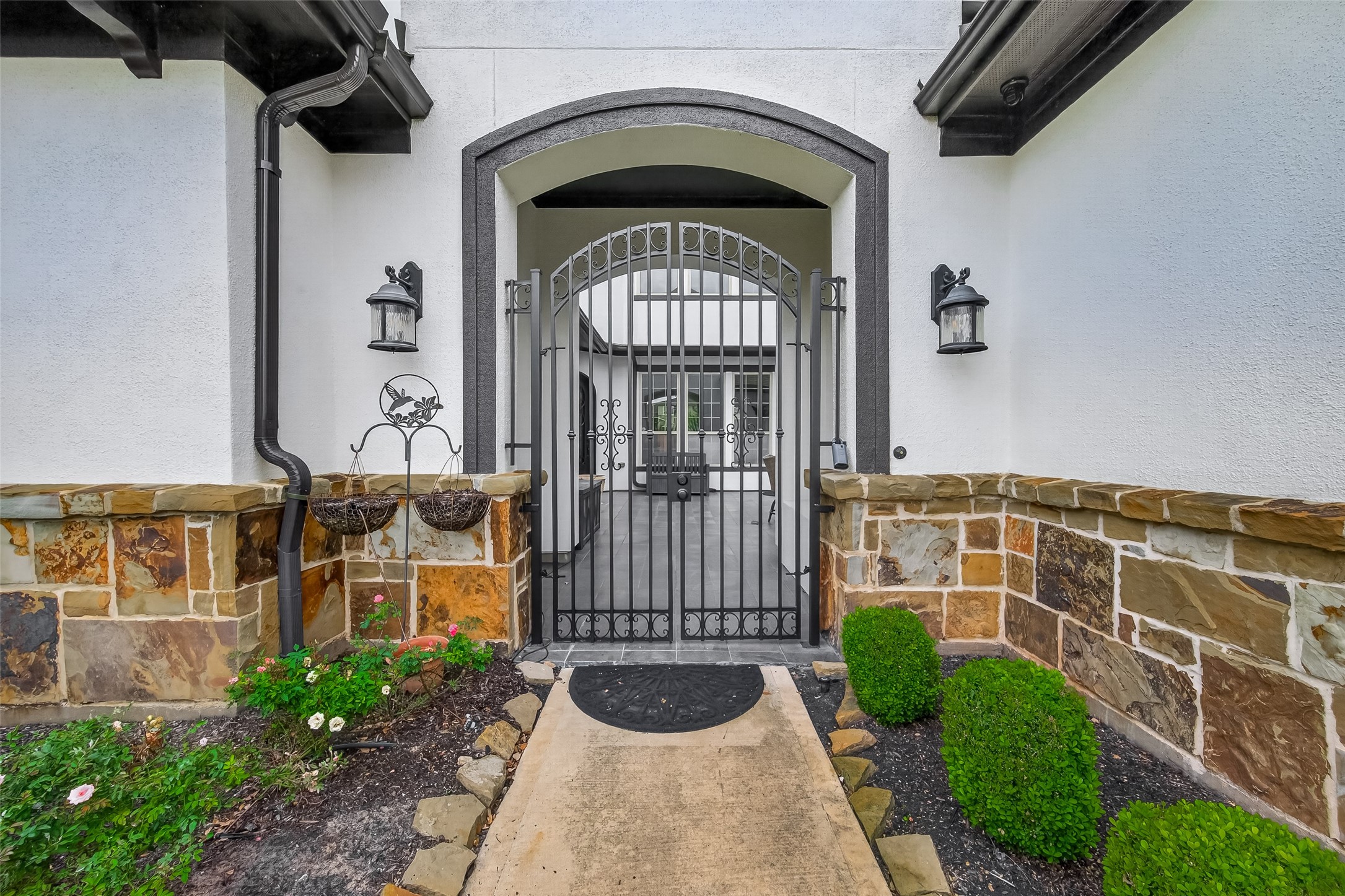 2515 Avon Gate Court Property Photo 4