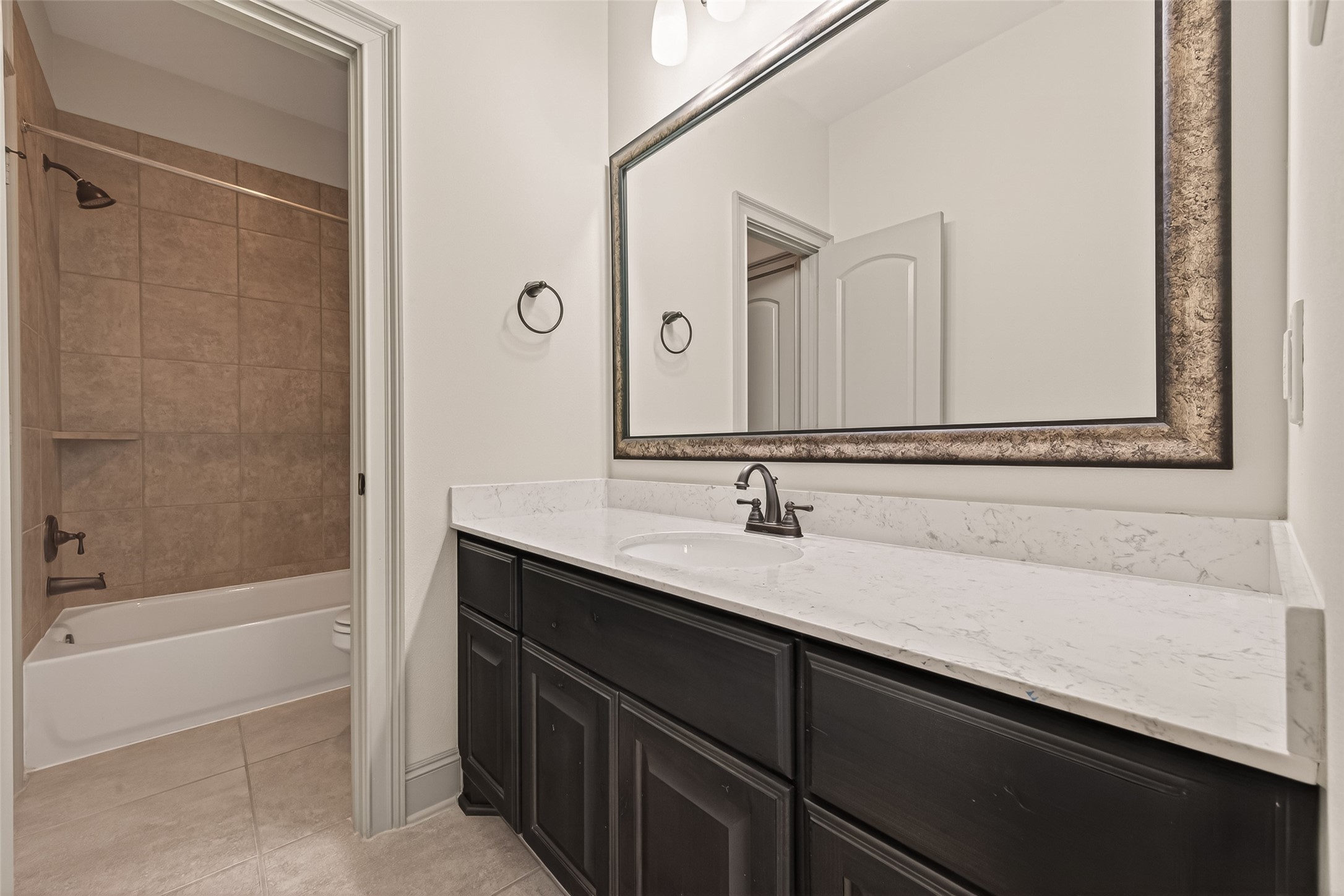 2515 Avon Gate Court Property Photo 25