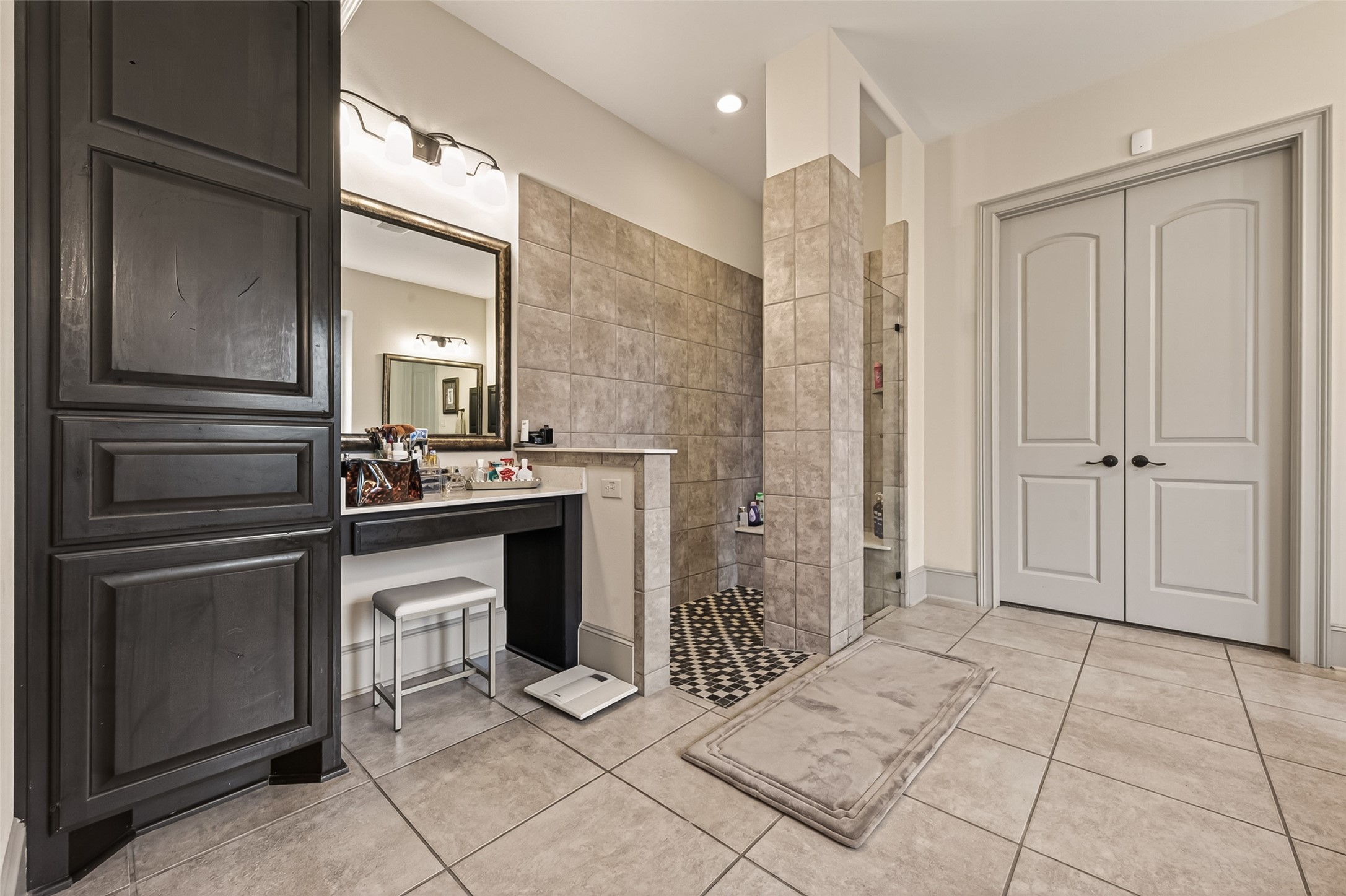 2515 Avon Gate Court Property Photo 42