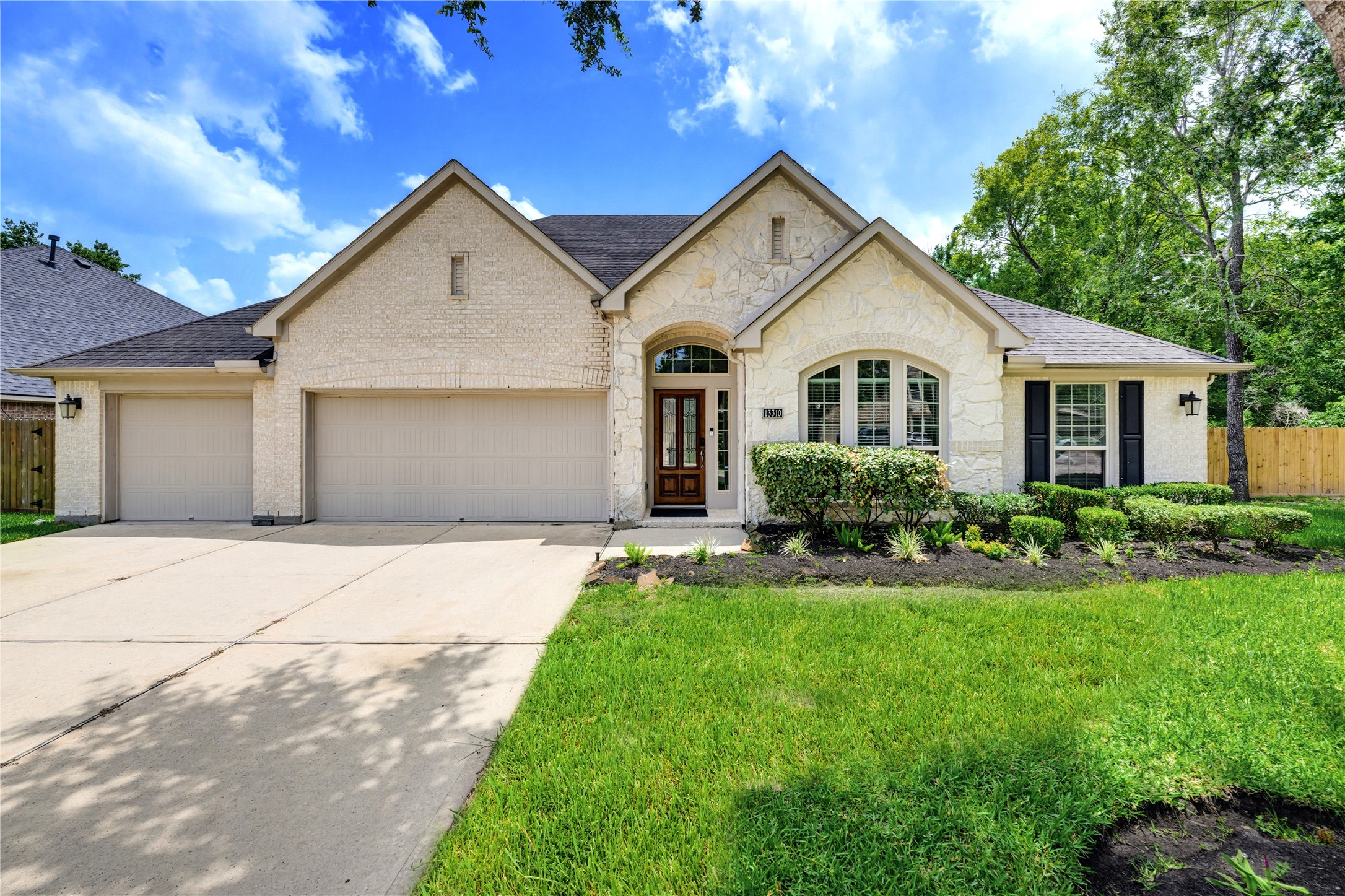 13310 Dove Shores Court Property Photo 4