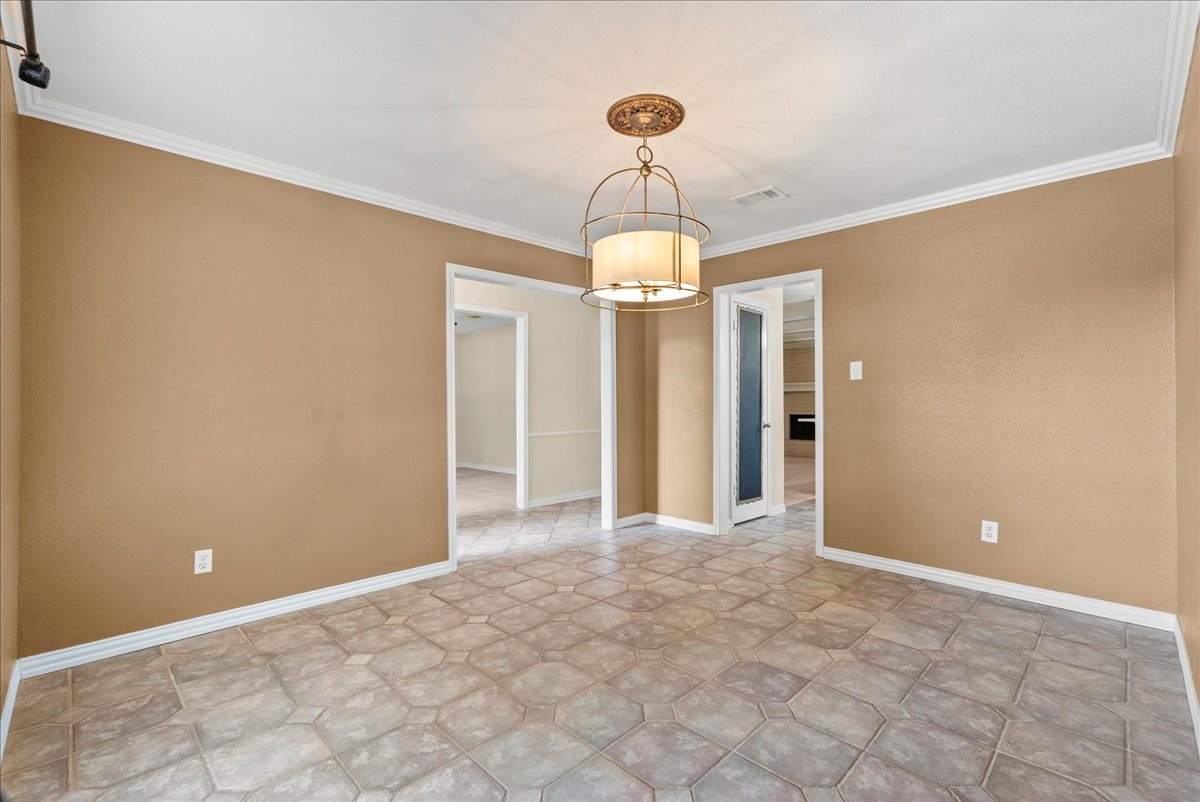 802 Riverside Drive Property Photo 4