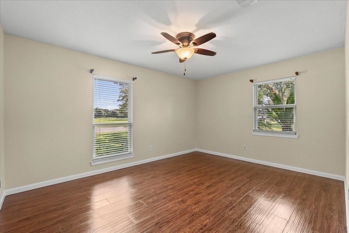 802 Riverside Drive Property Photo 12