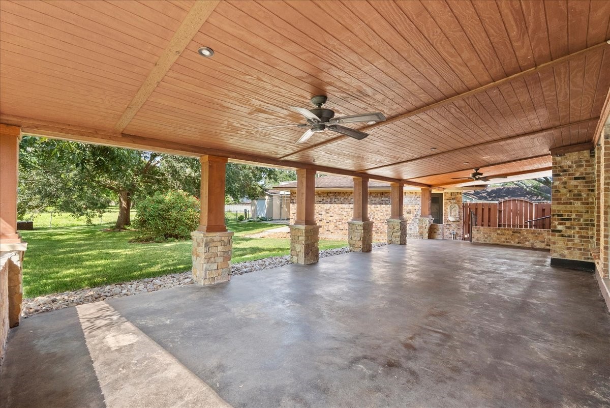 802 Riverside Drive Property Photo 17
