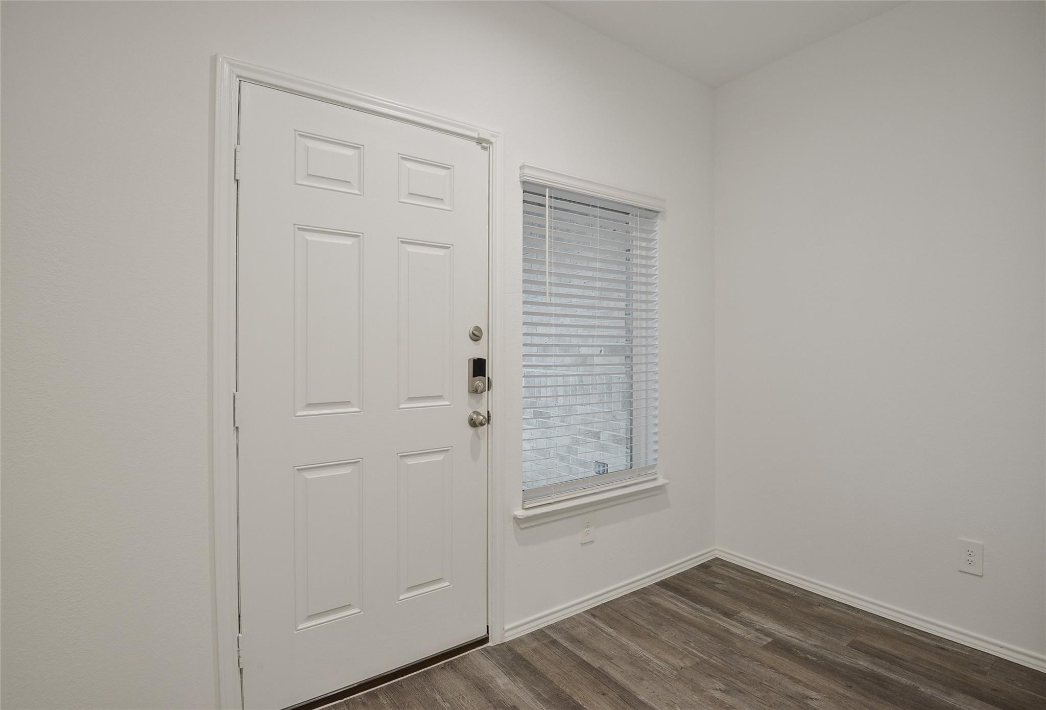1055 Llano Trail Property Photo 4