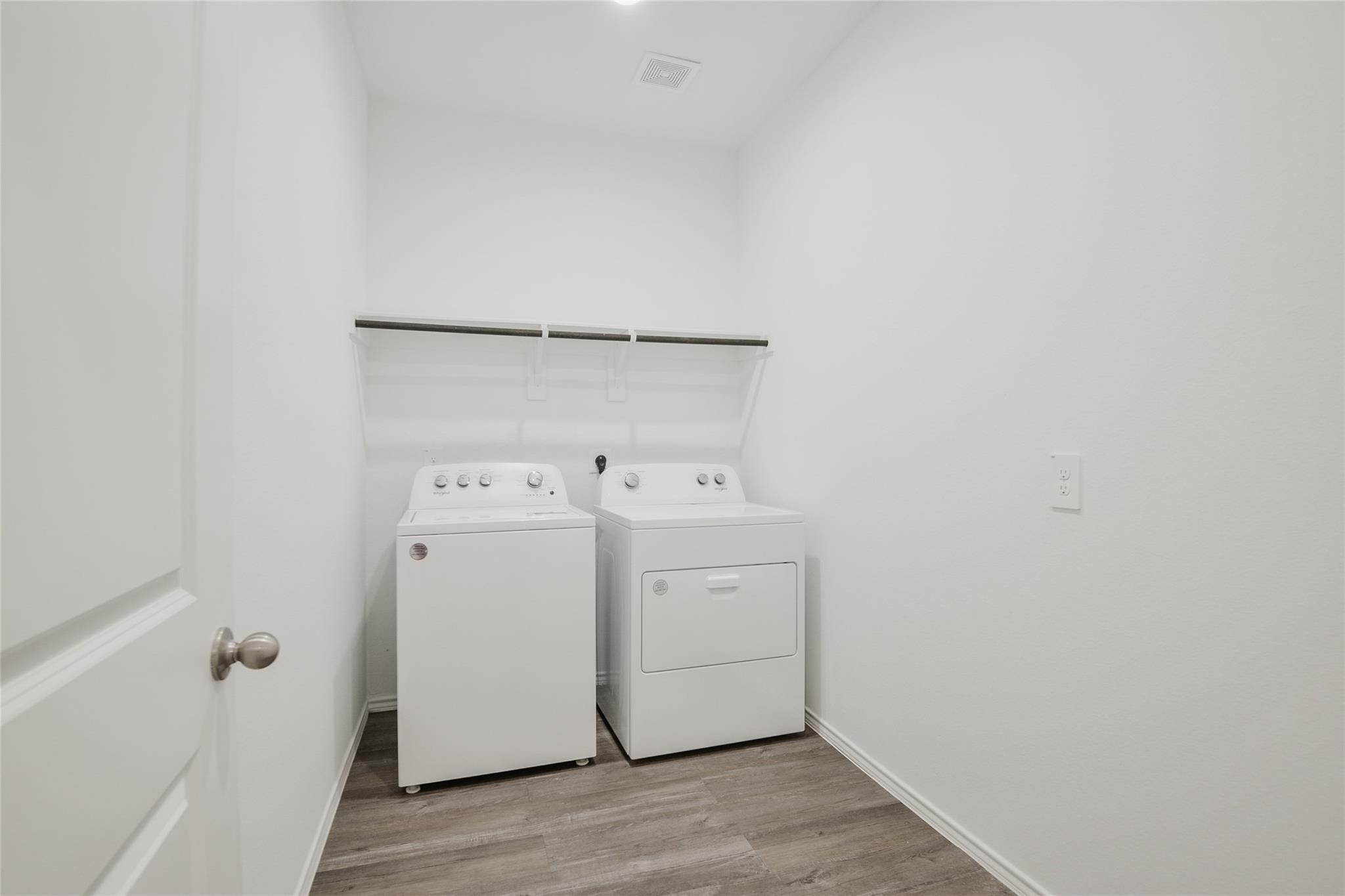 1055 Llano Trail Property Photo 12