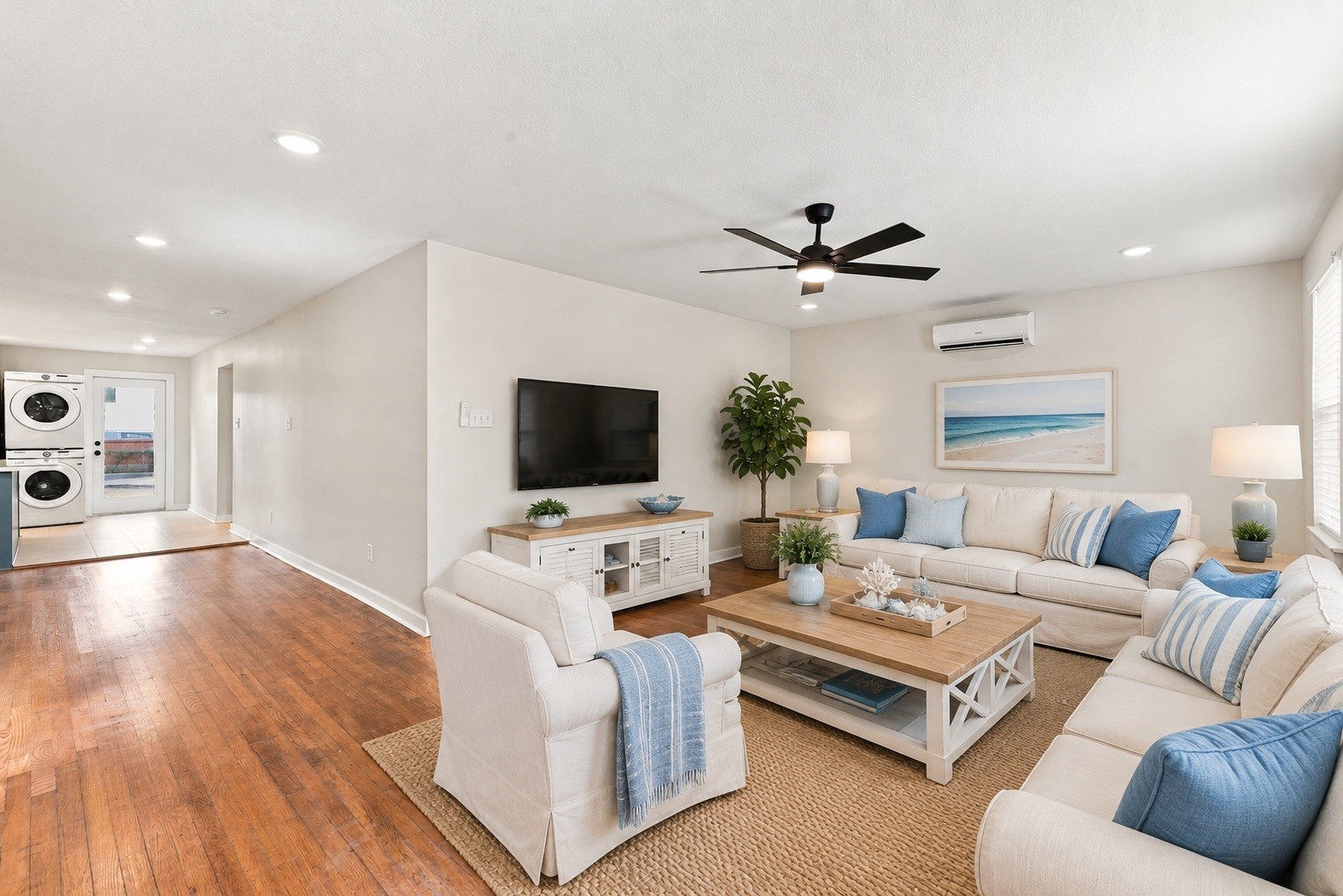 1608 31st Street Down Property Photo 2