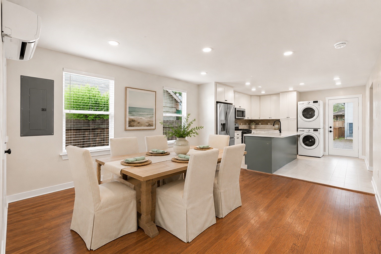 1608 31st Street Down Property Photo 3
