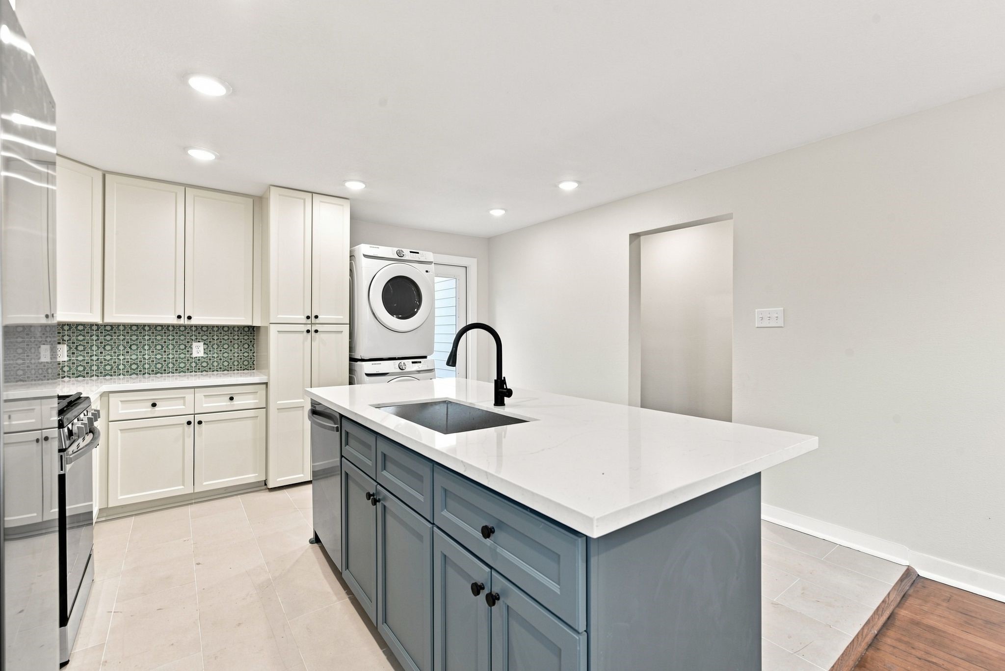 1608 31st Street Down Property Photo 5