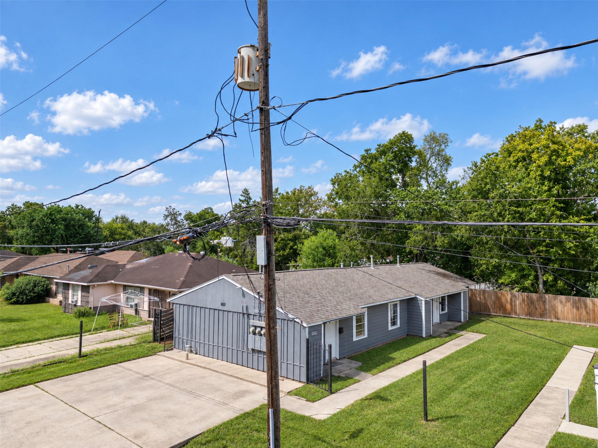 6822 Weston Street Property Photo 2