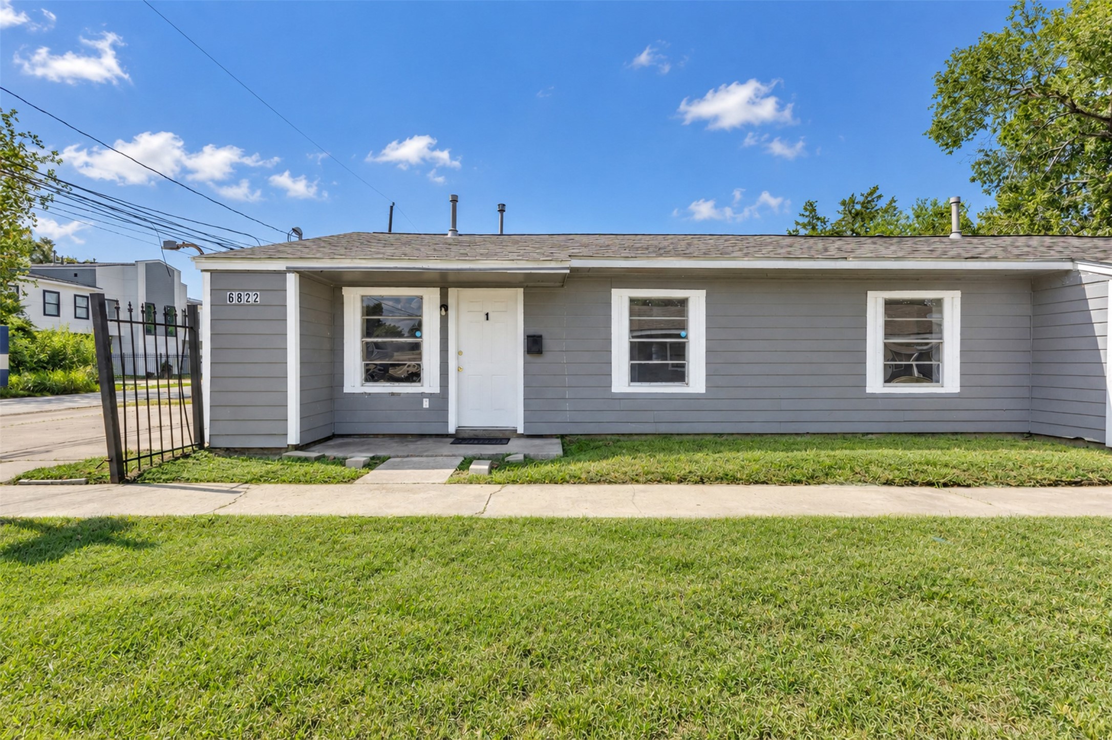 6822 Weston Street Property Photo 3