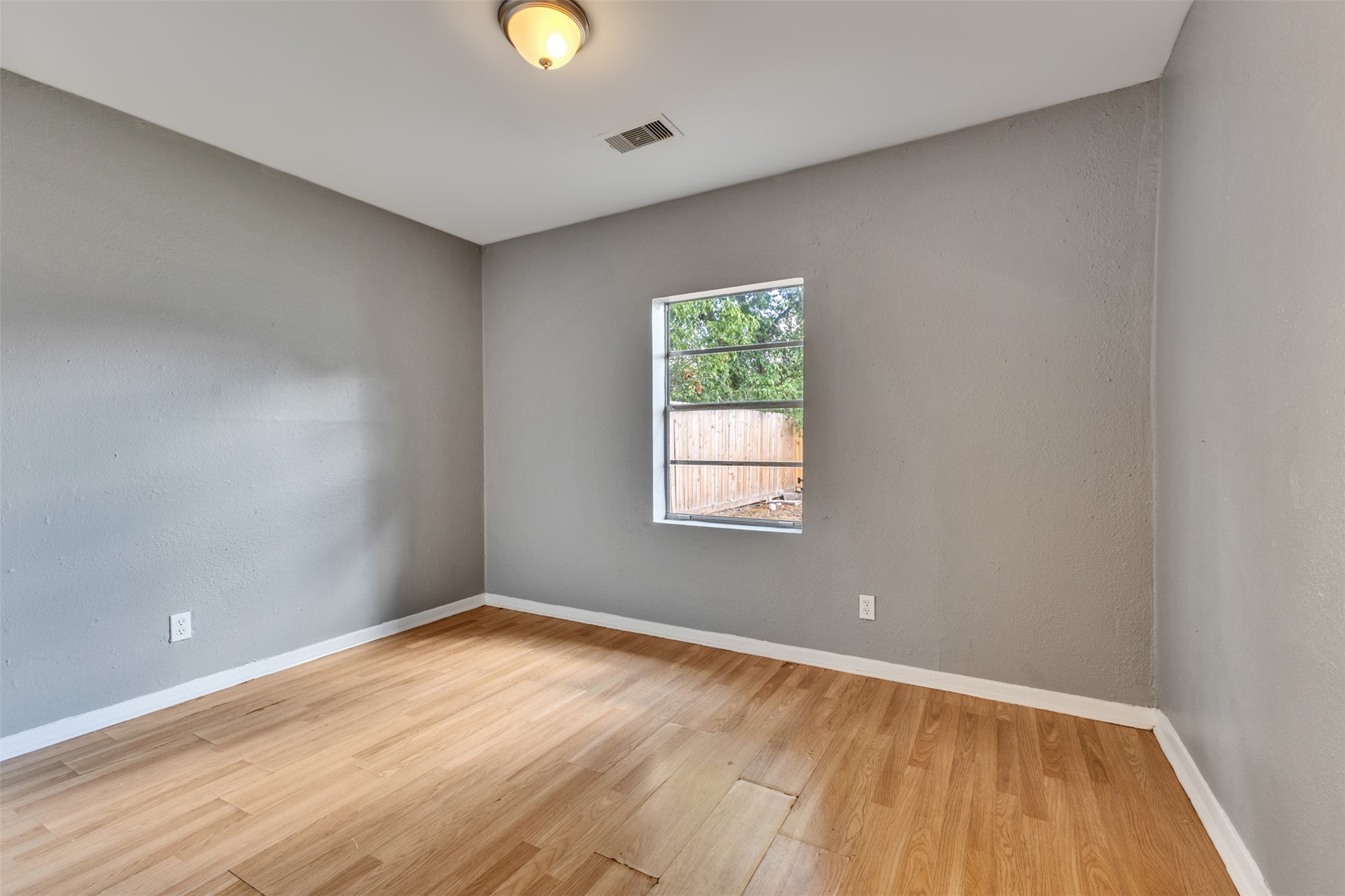 6822 Weston Street Property Photo 5