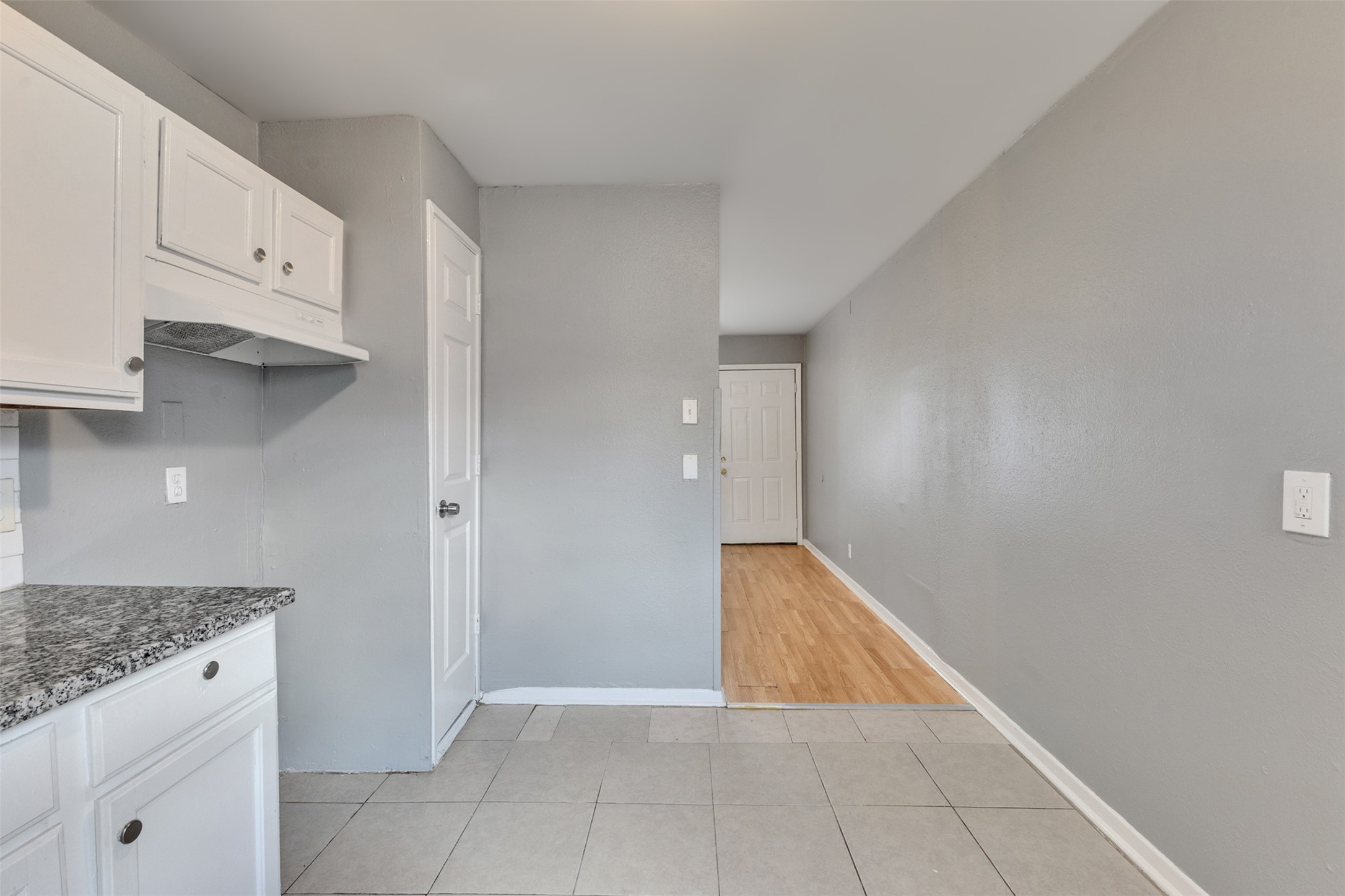 6822 Weston Street Property Photo 10