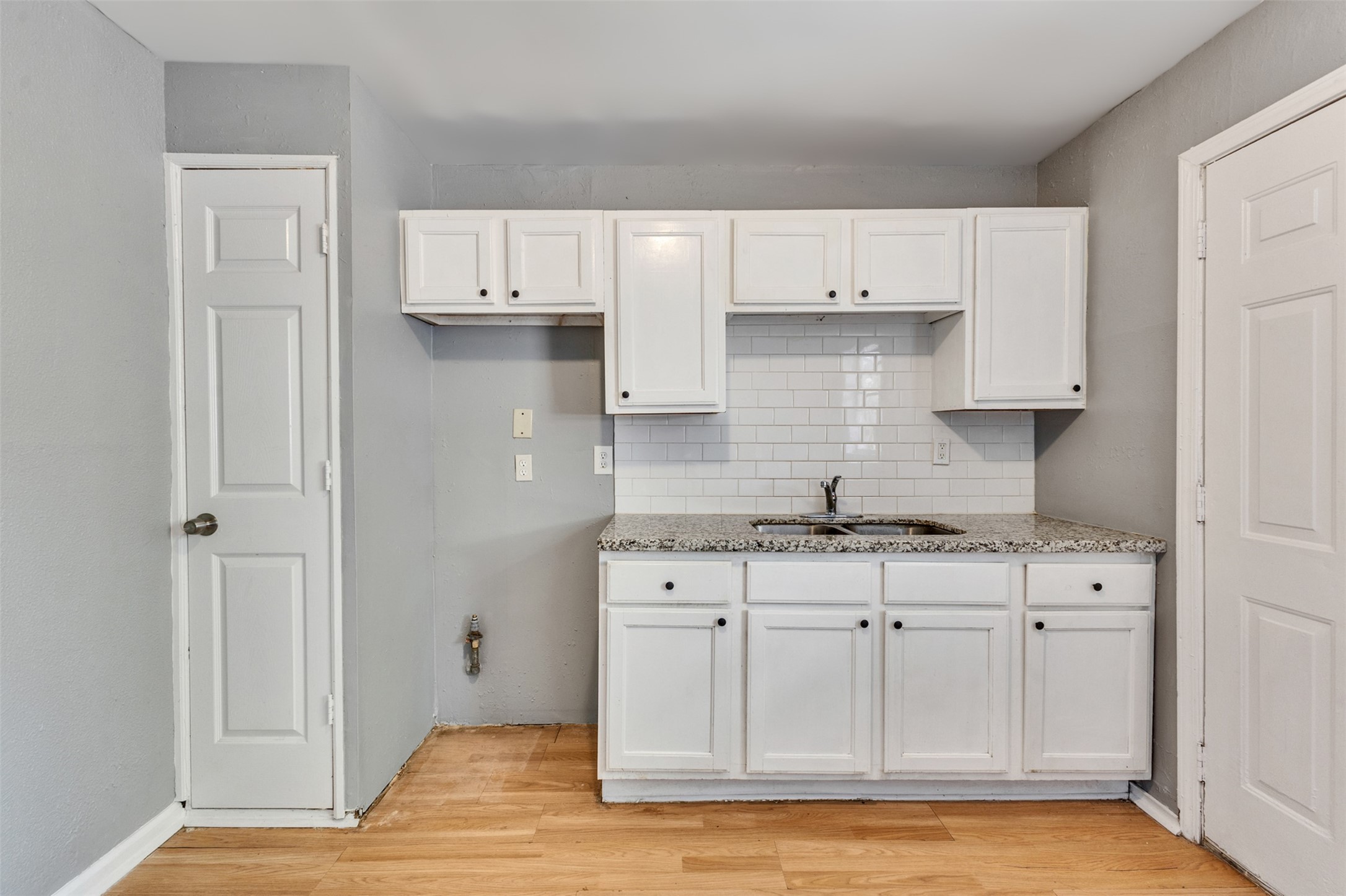 6822 Weston Street Property Photo 33
