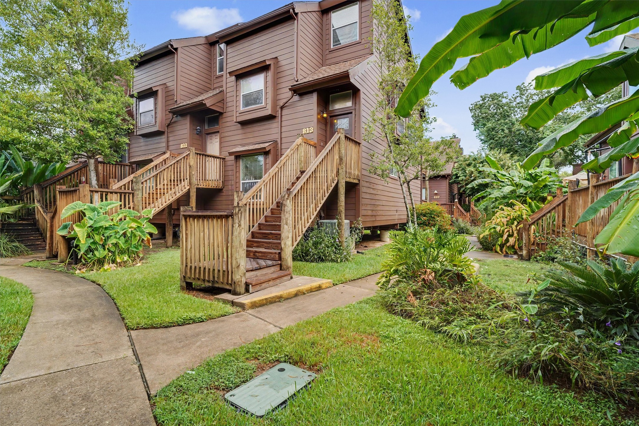 813 Davis Road