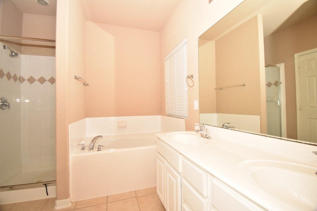 7027 Crockett Ridge Drive Property Photo 10