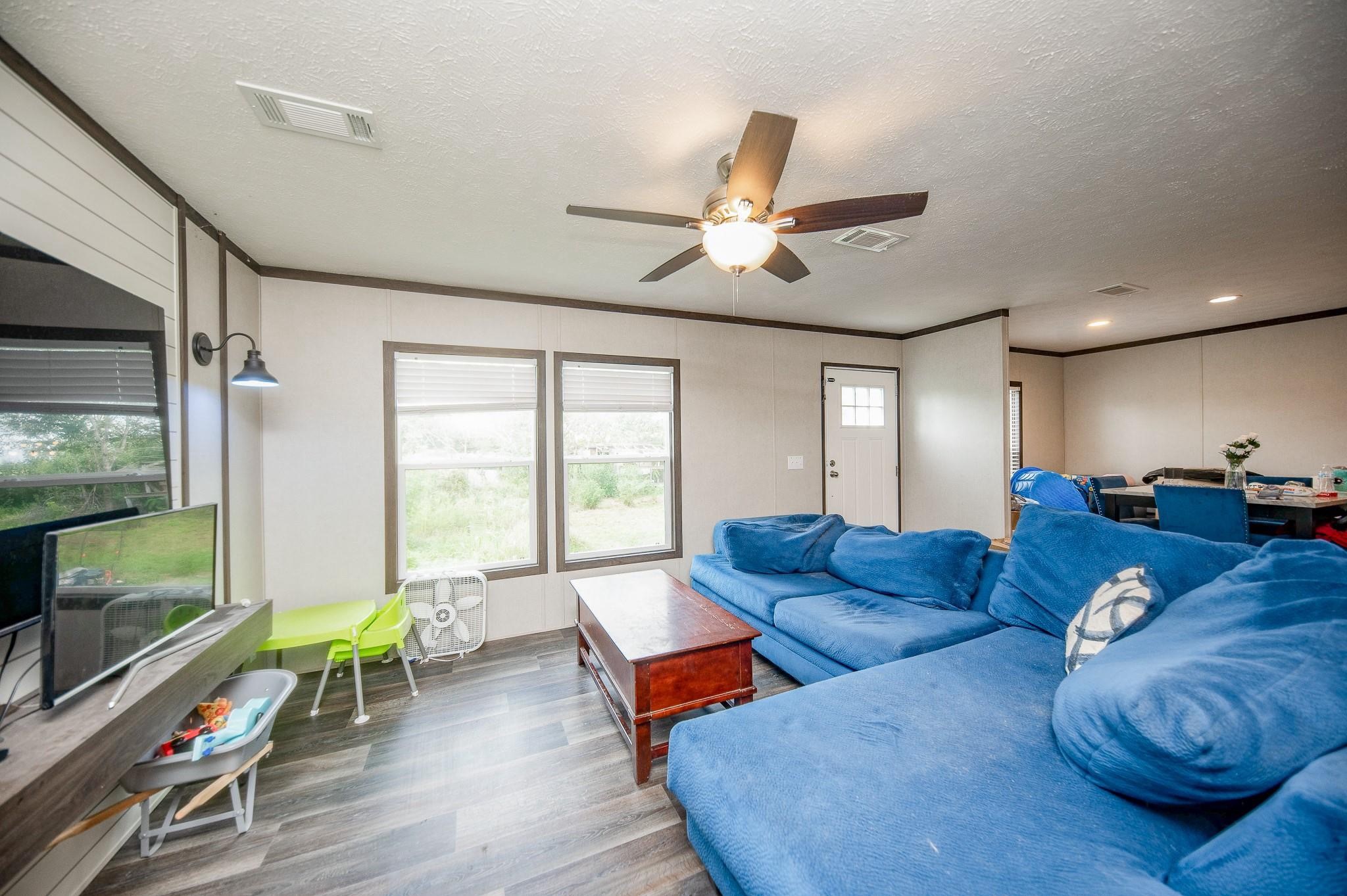 17619 Day Road Property Photo 11