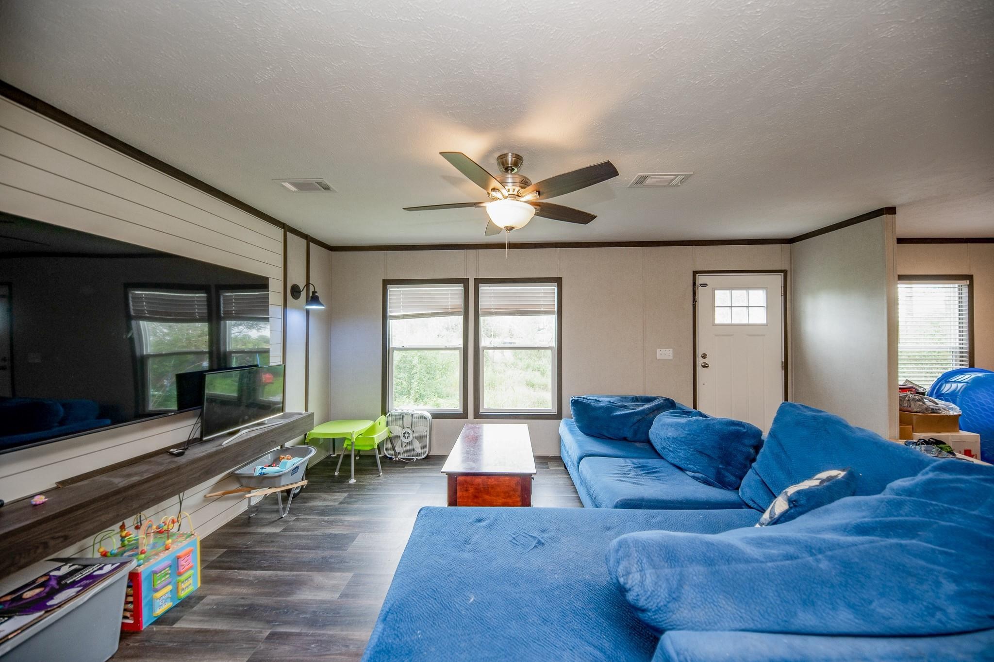 17619 Day Road Property Photo 12