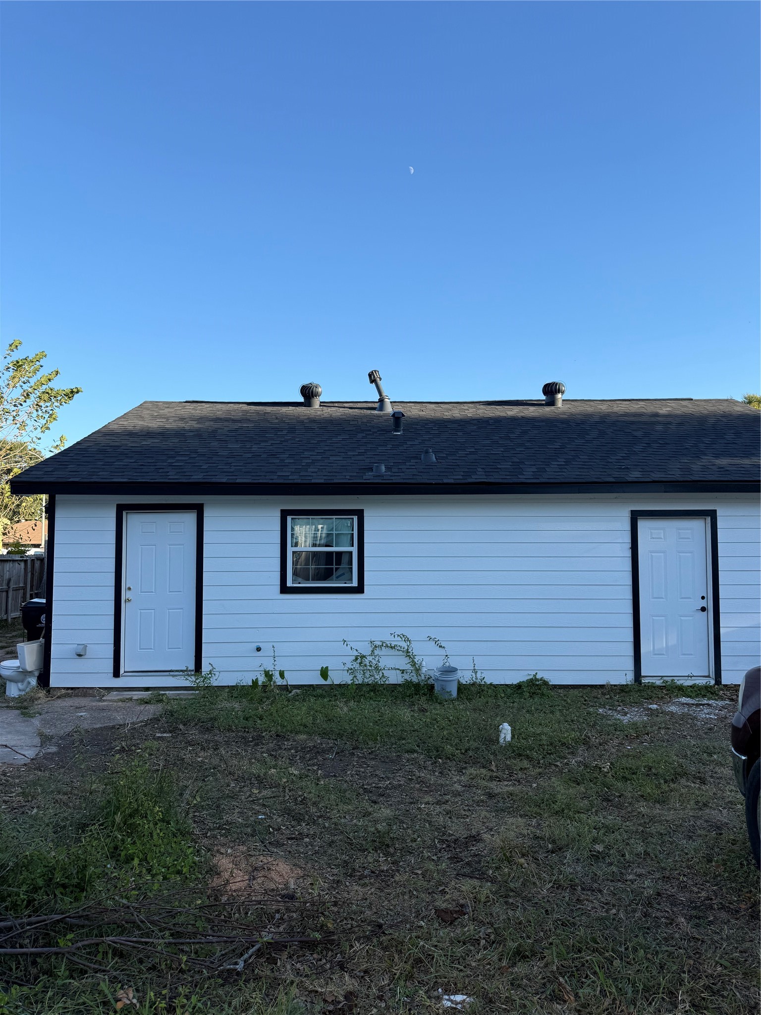 8141 Howard Drive Property Photo 1