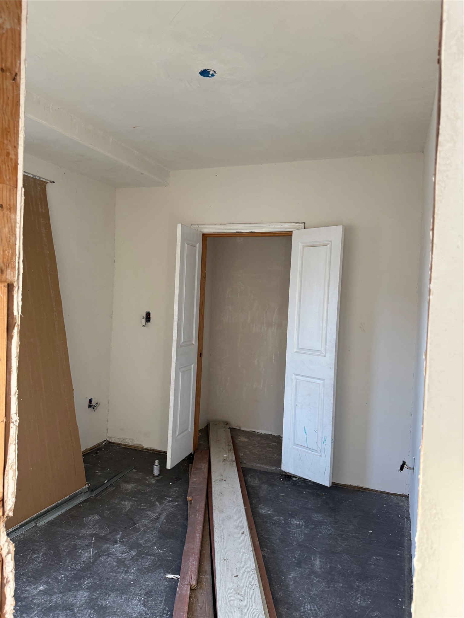 8141 Howard Drive Property Photo 3
