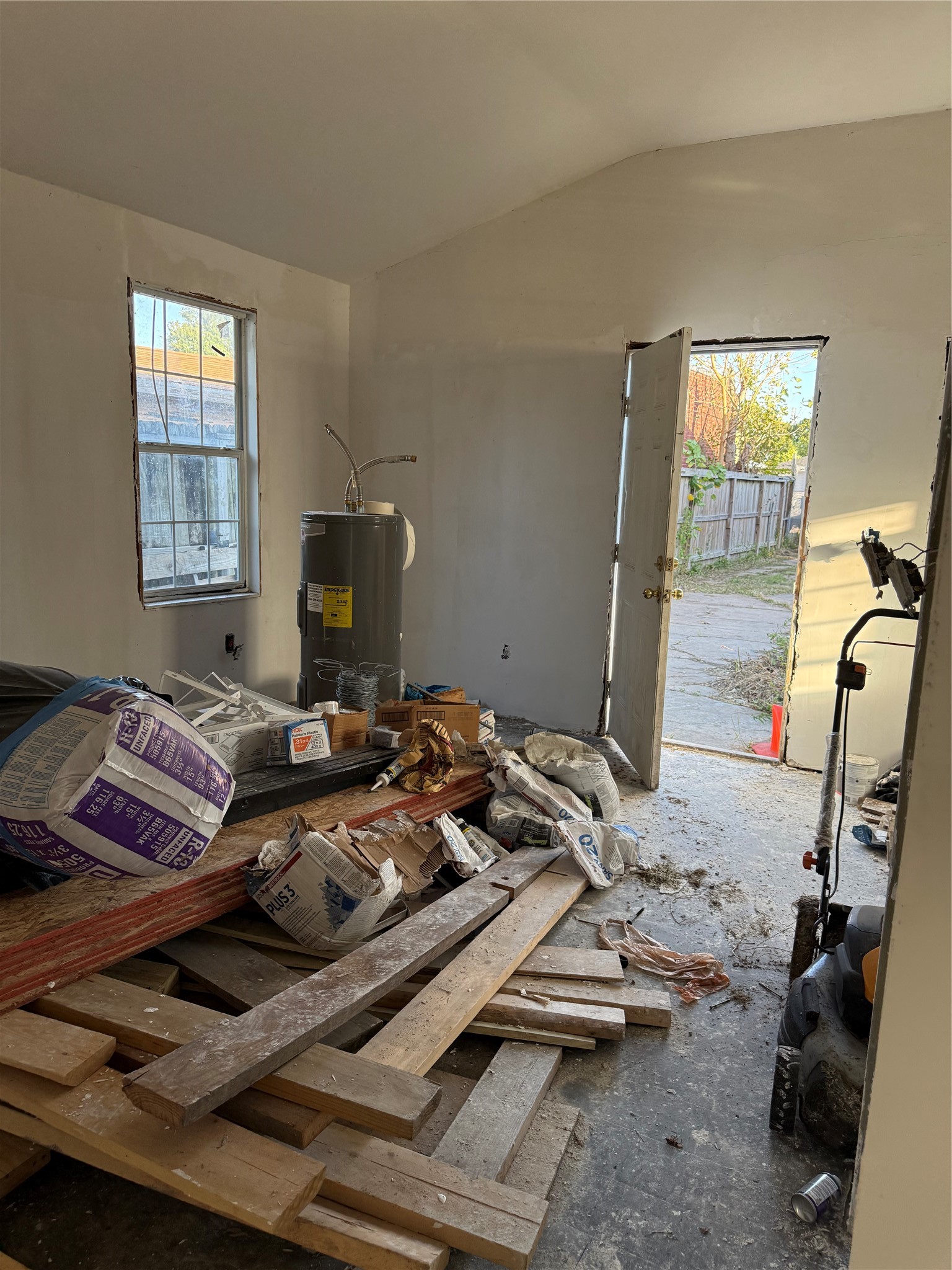 8141 Howard Drive Property Photo 4